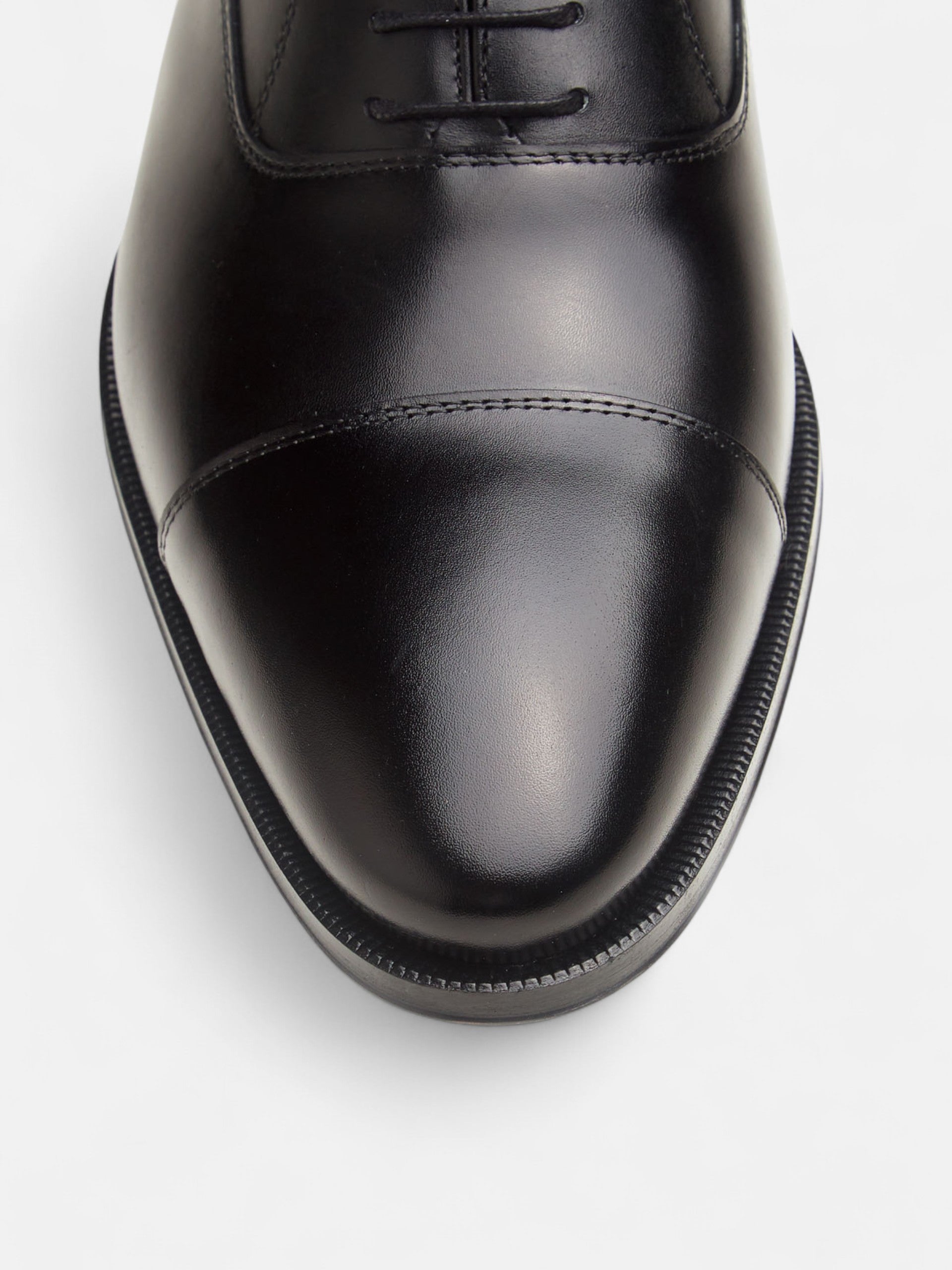 Black tailoring shoe