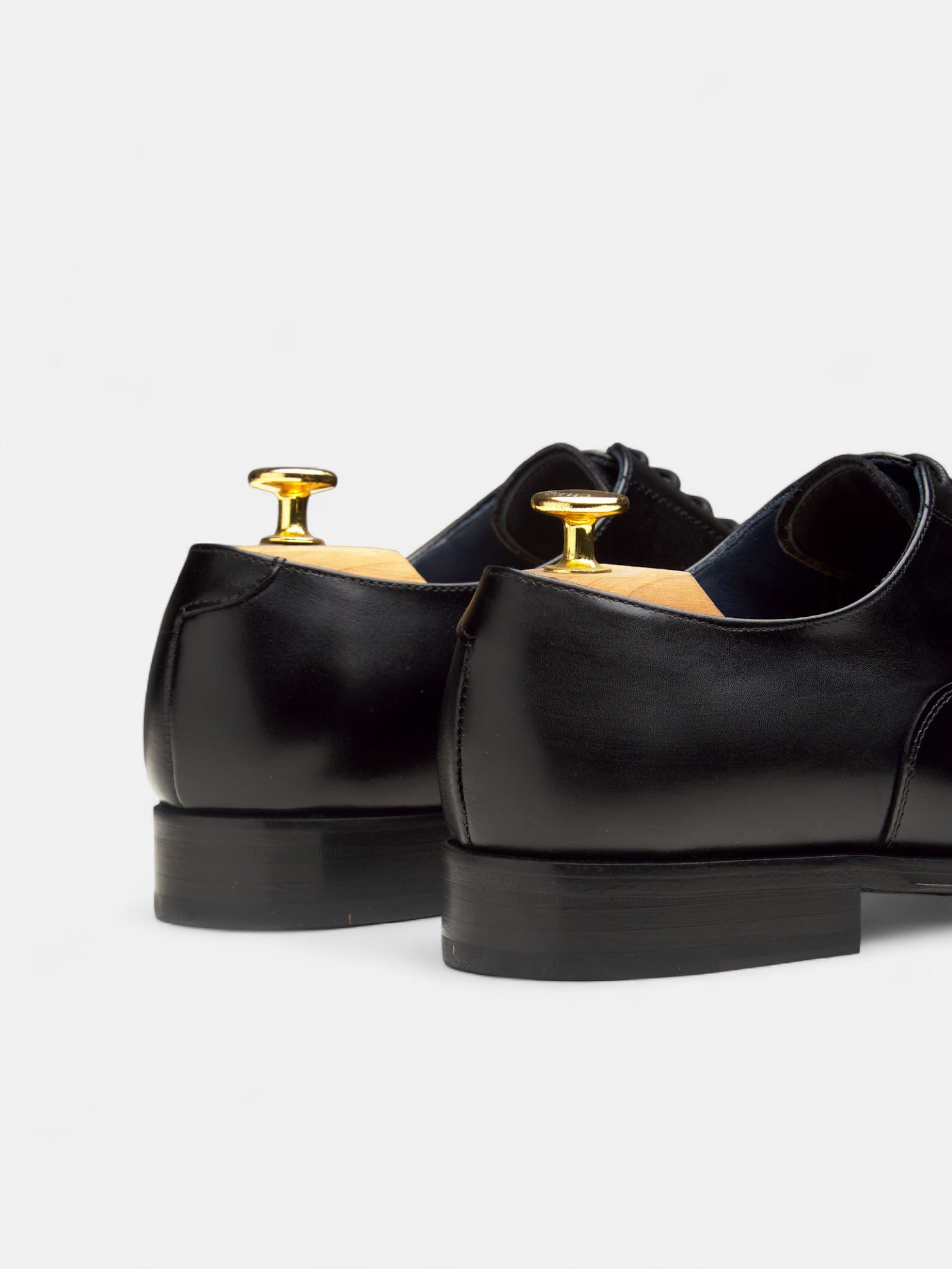 Black tailoring shoe