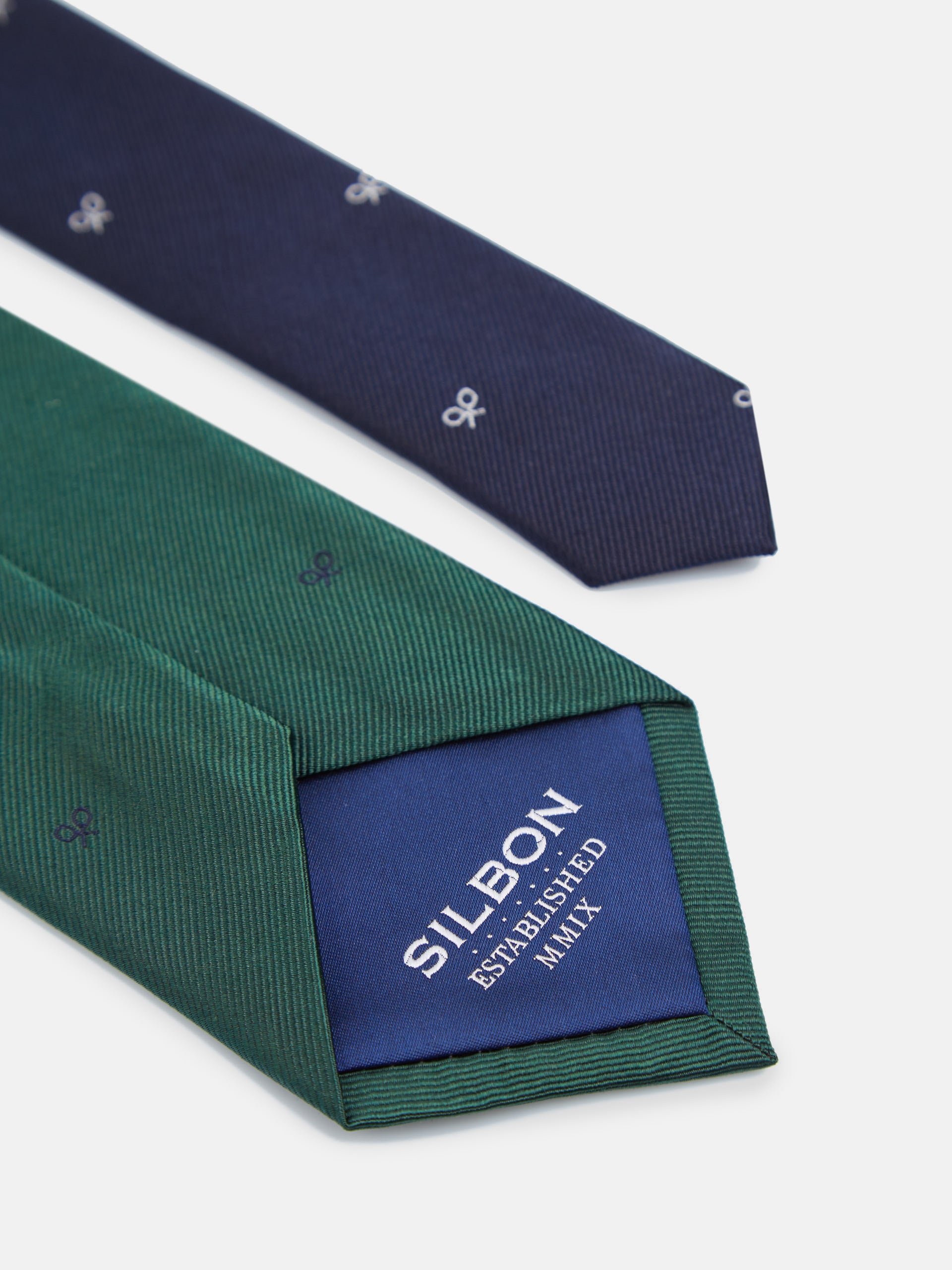 Corbata silbon motivos raquetas verde
