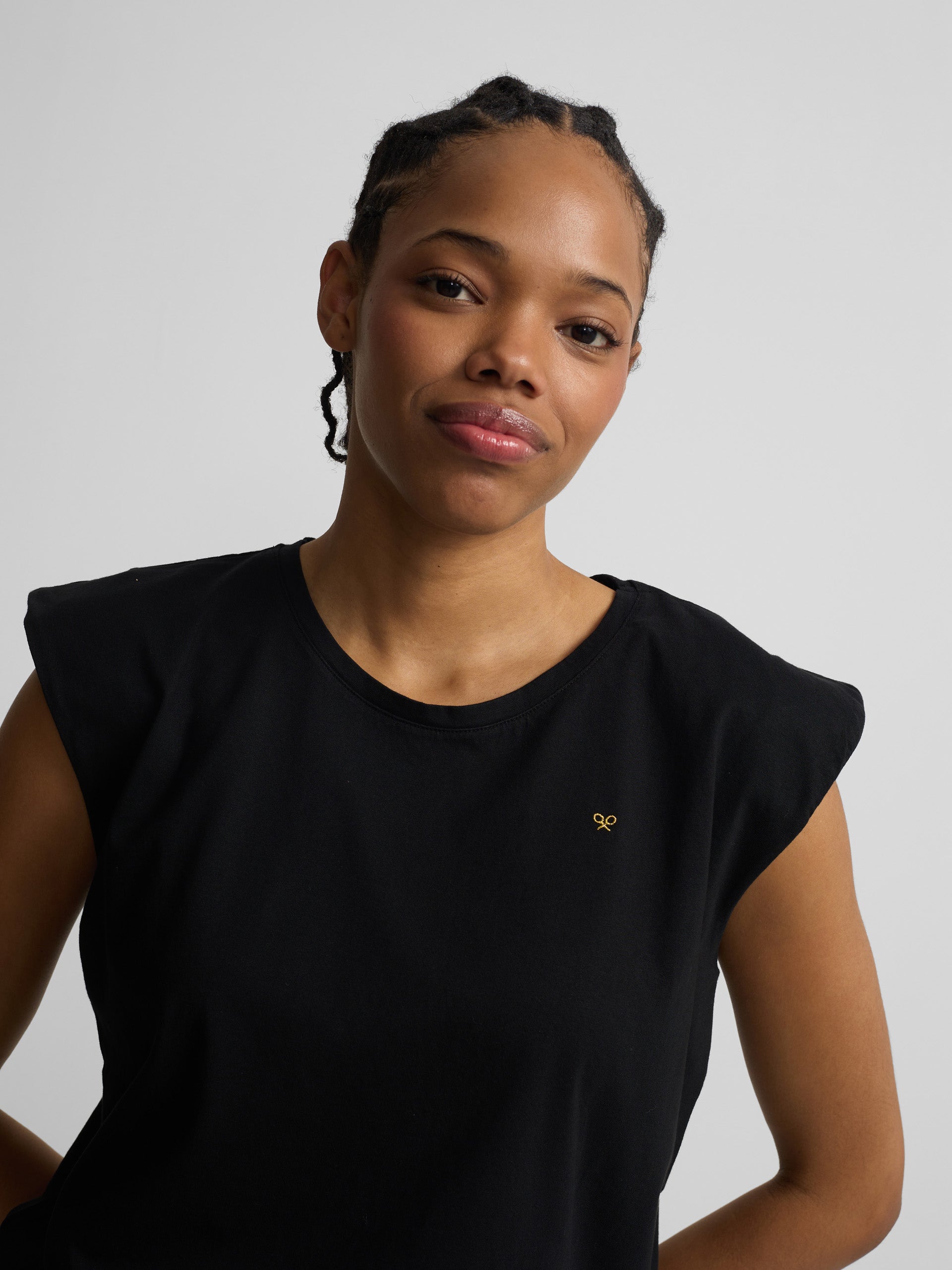 Black woman sun t-shirt