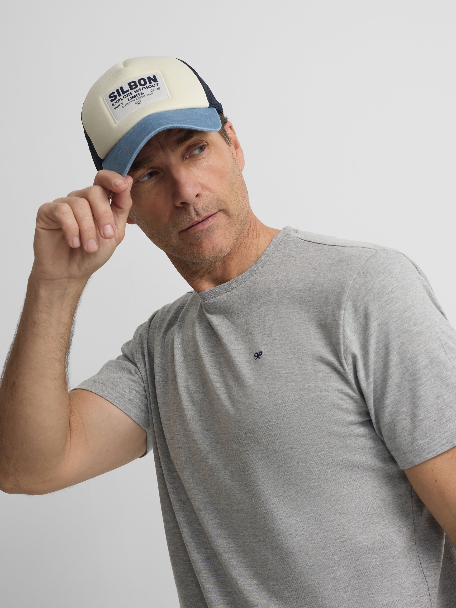 Gorra trucker limits azul