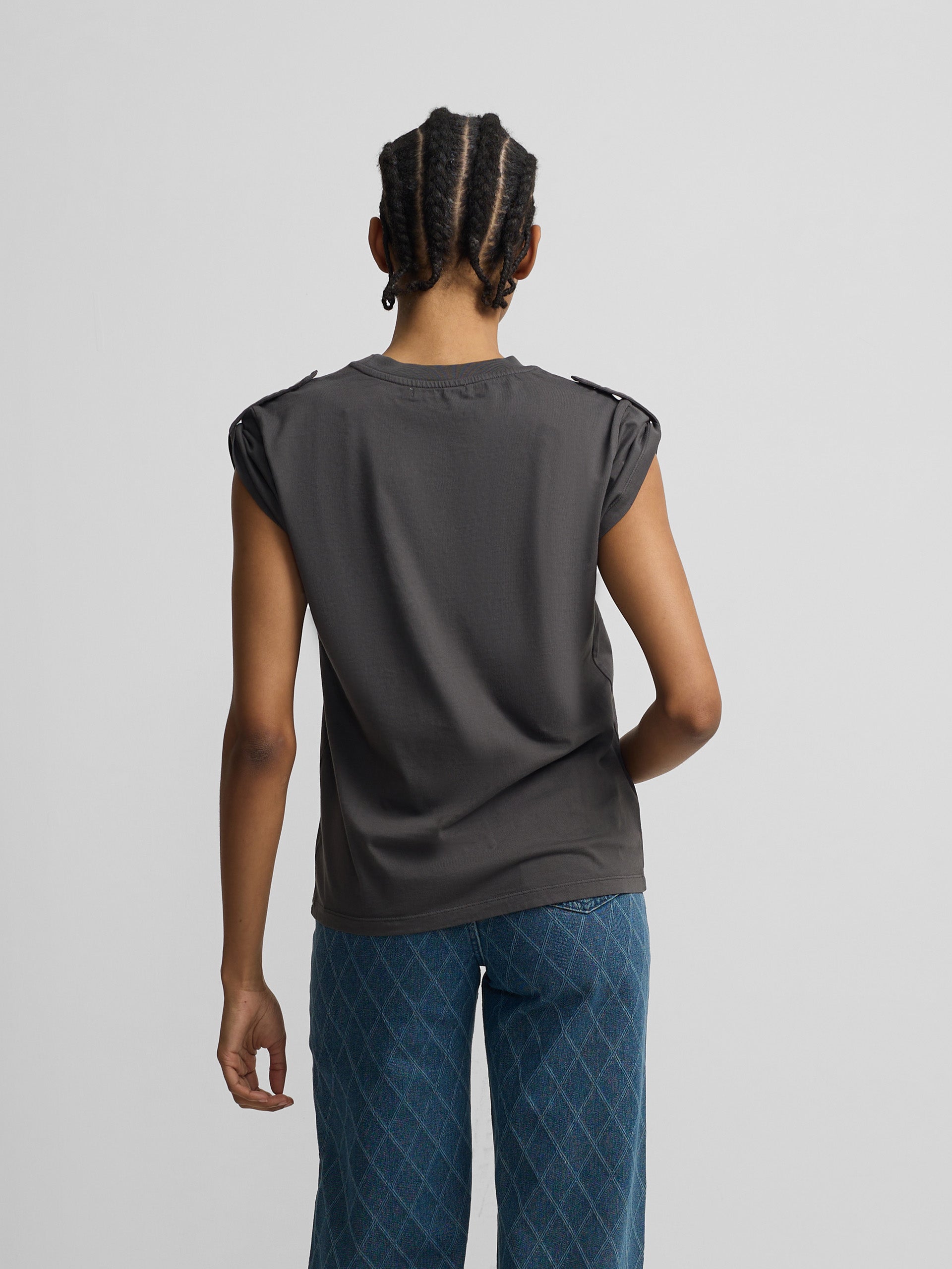 Camiseta woman manga roll out negra