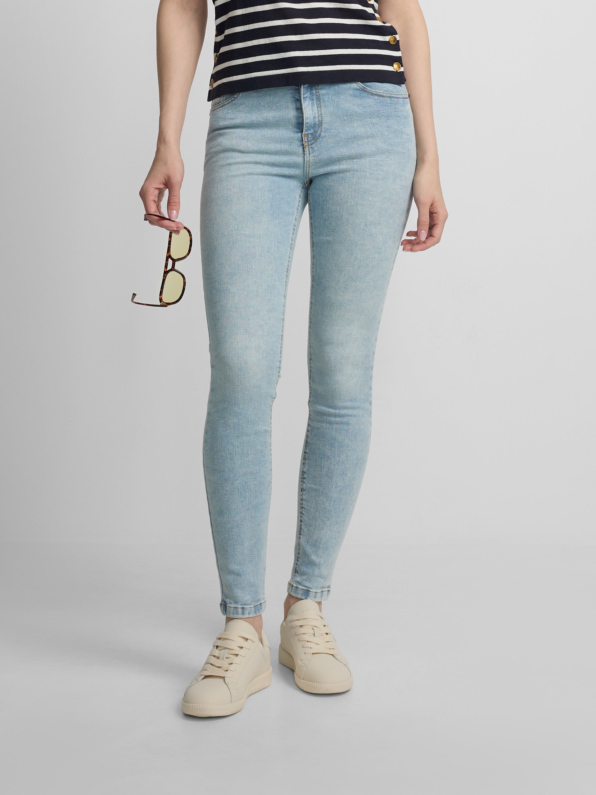 Pantalon woman slim fit denim claro