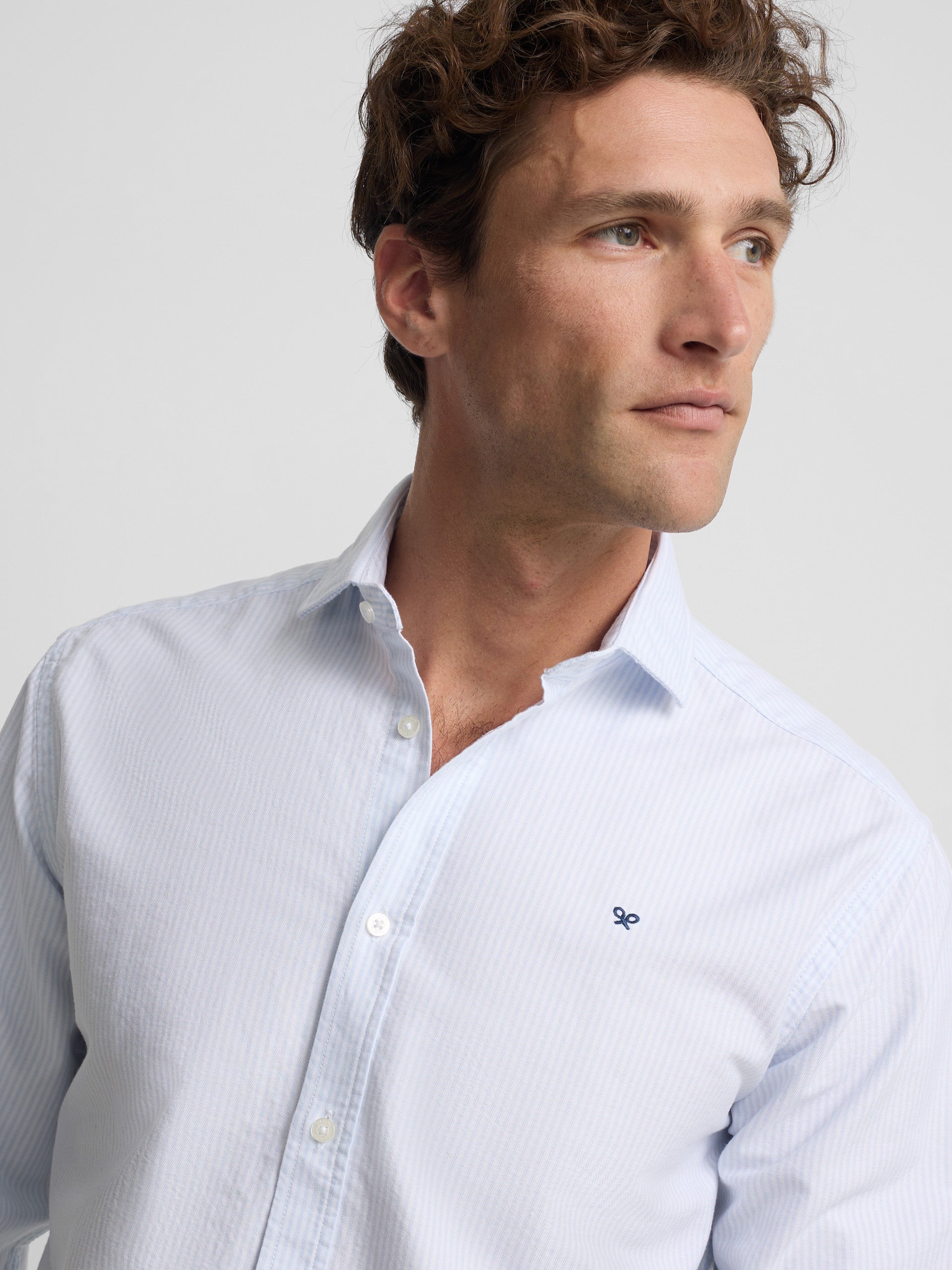 Camisa sport oxford cutaway raya celeste