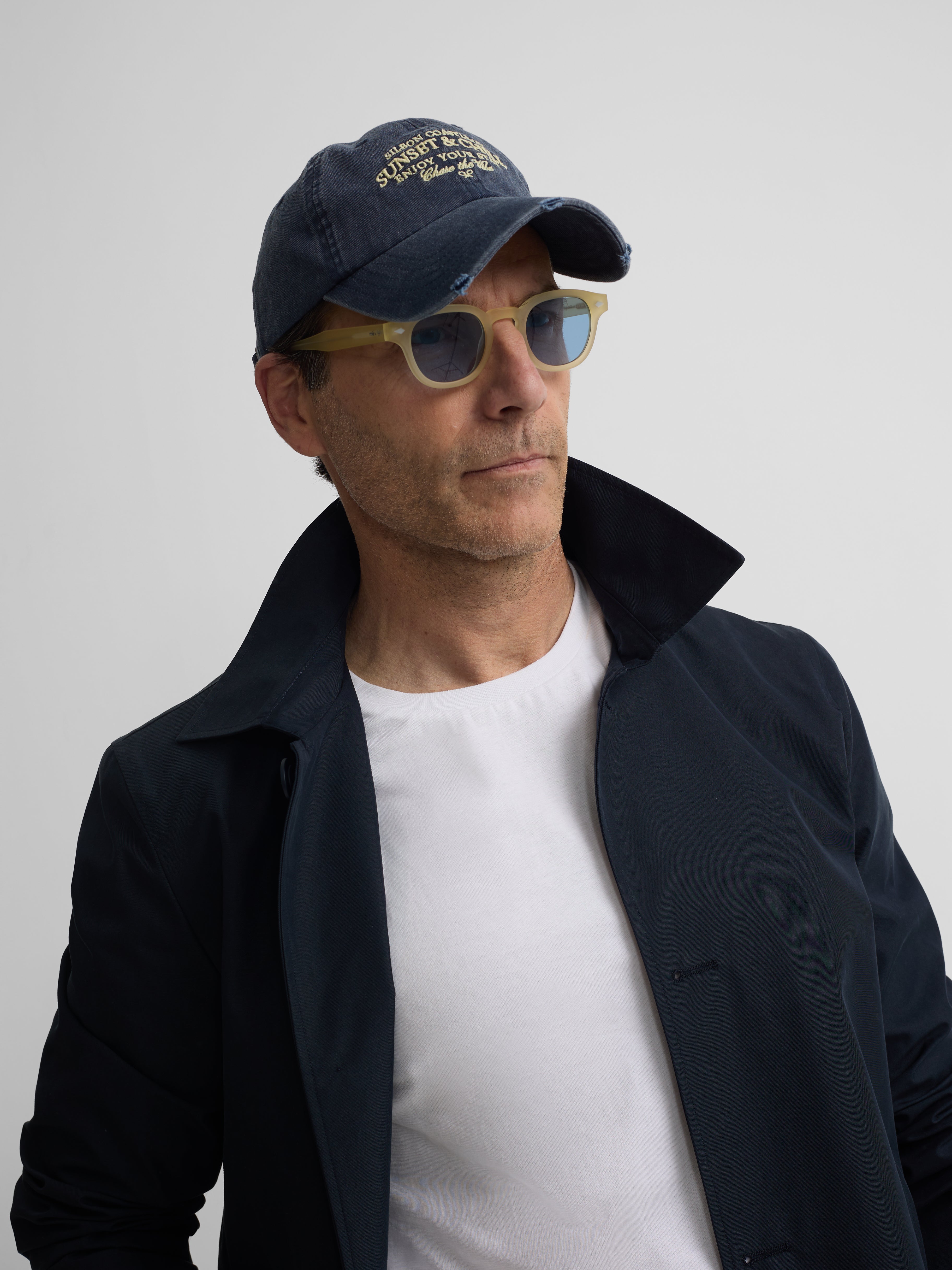 Short navy trench coat