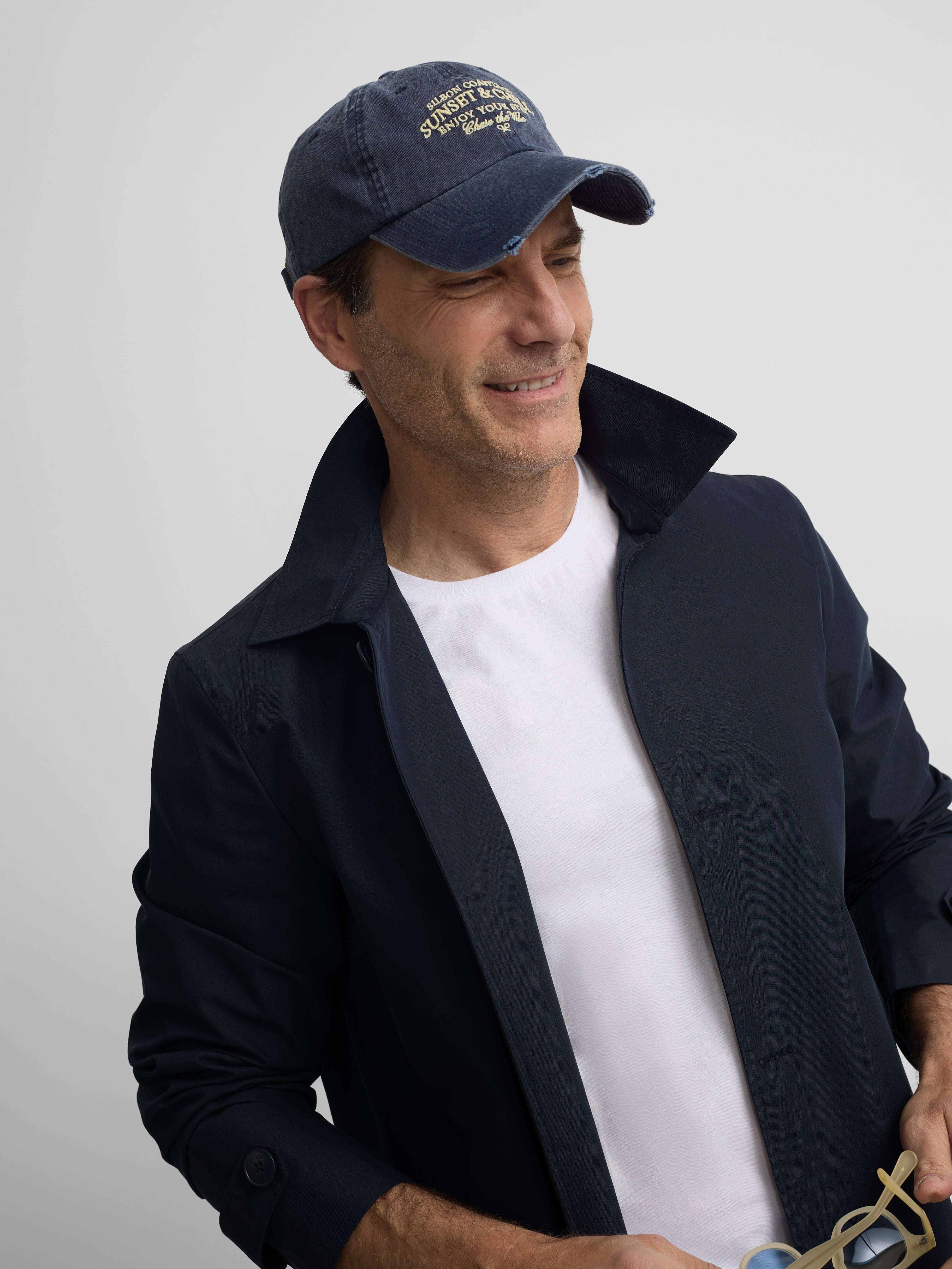 Short navy trench coat