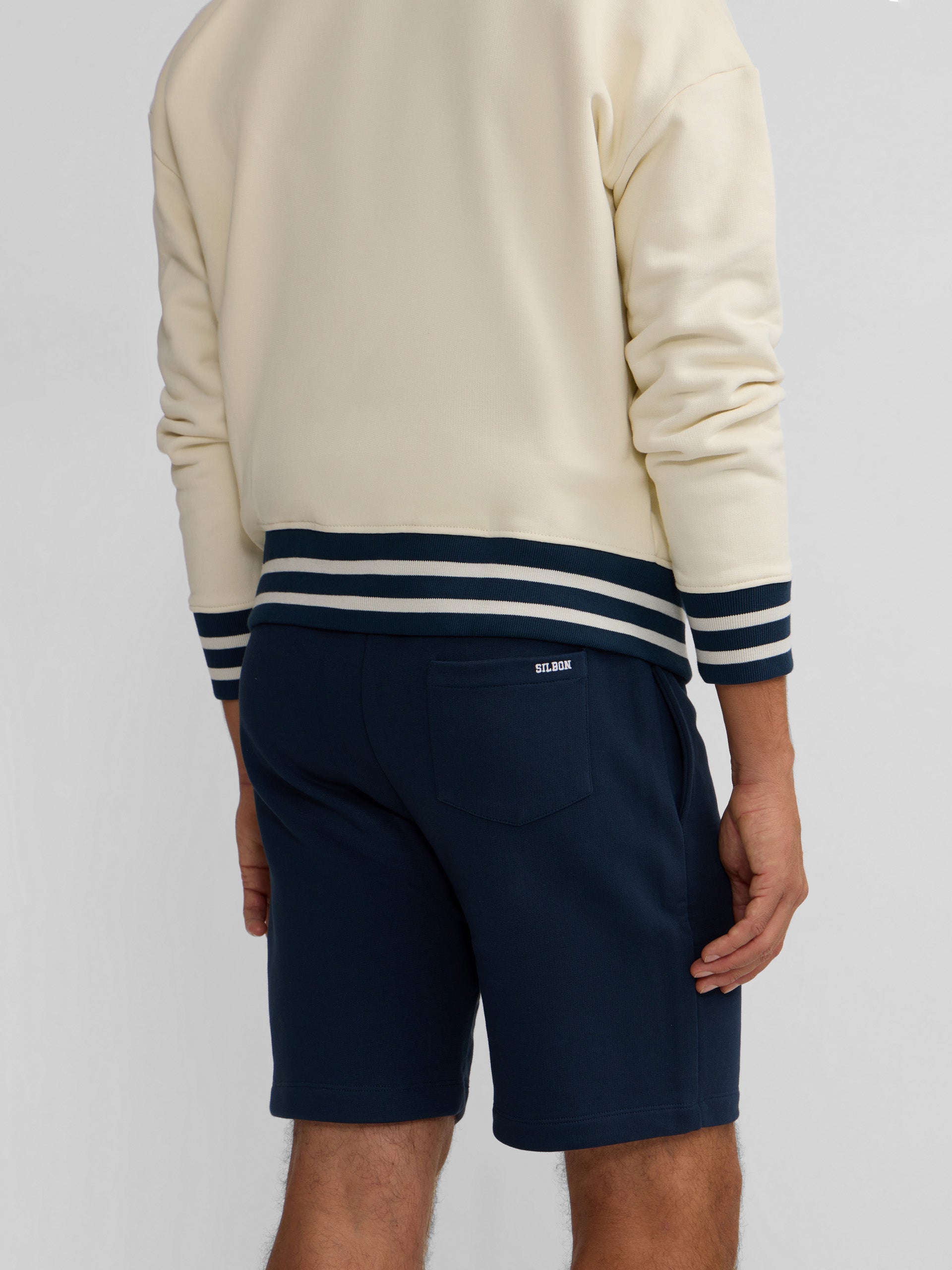 Bermuda deportiva azul marino