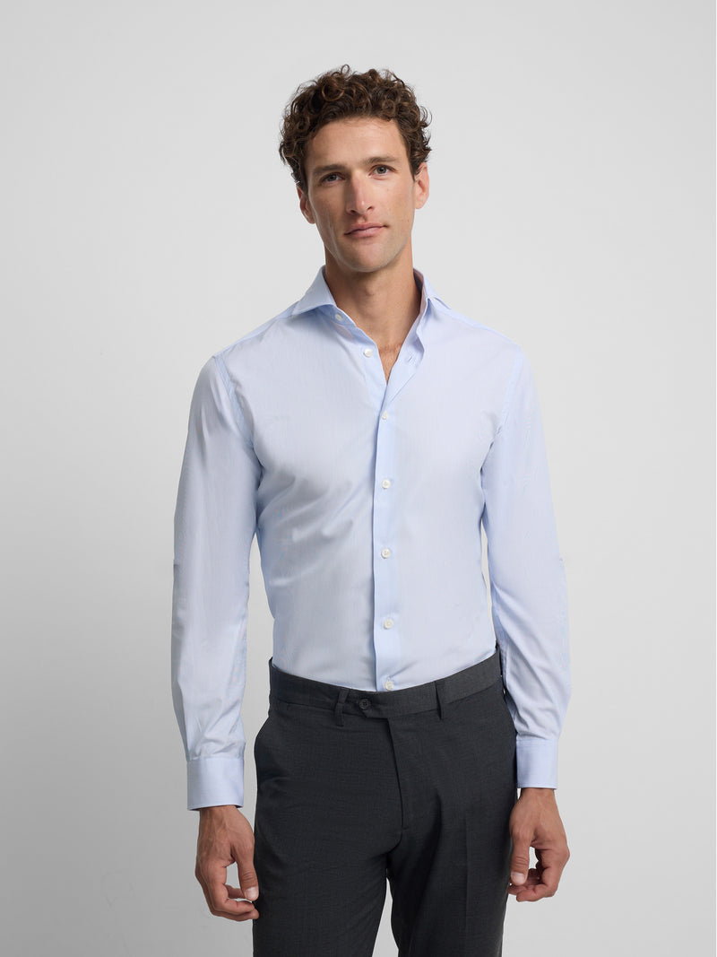 Camisa de vestir riscas finas punho simples azul-claro