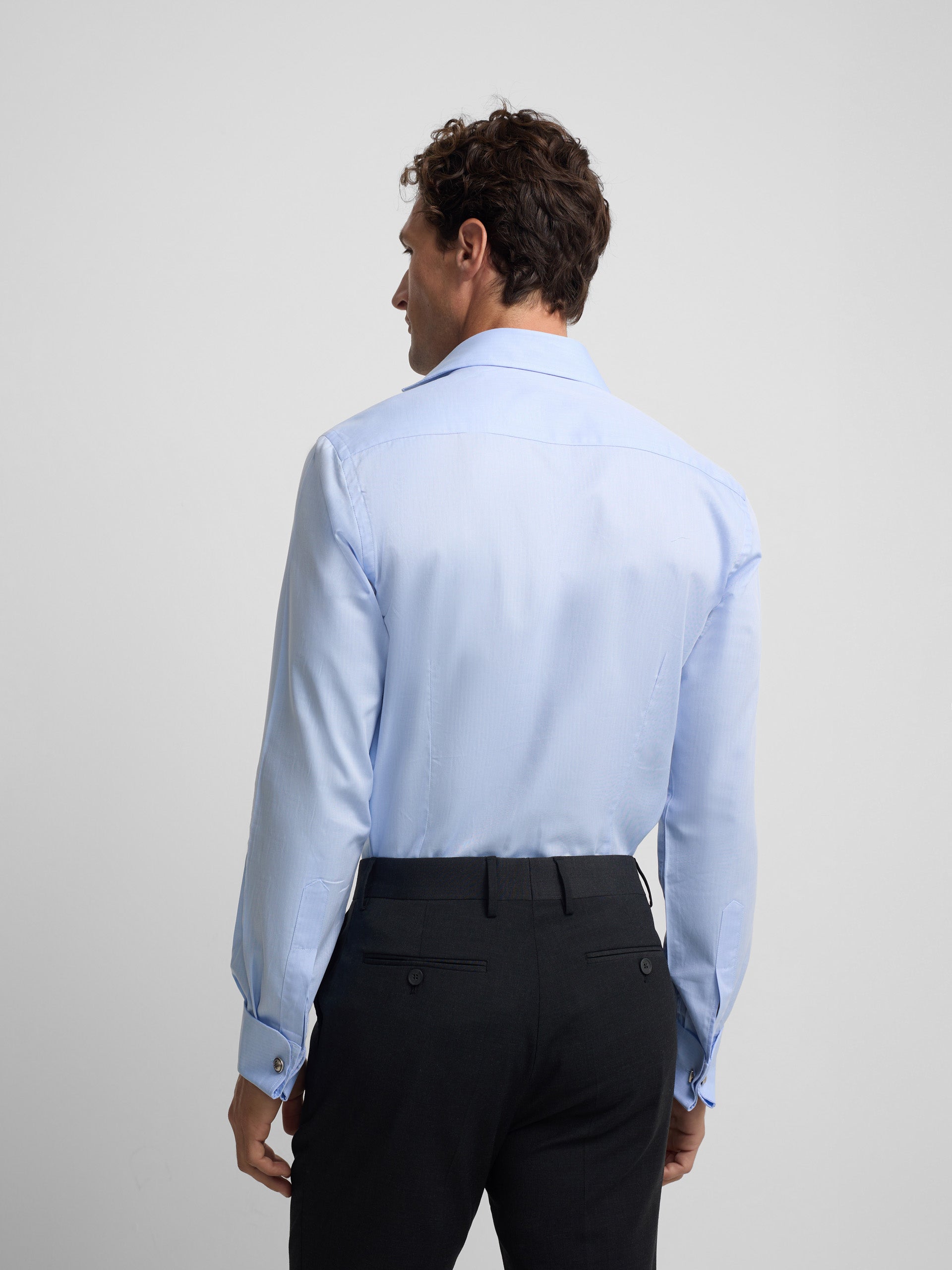 Camisa vestir espiga puño doble celeste