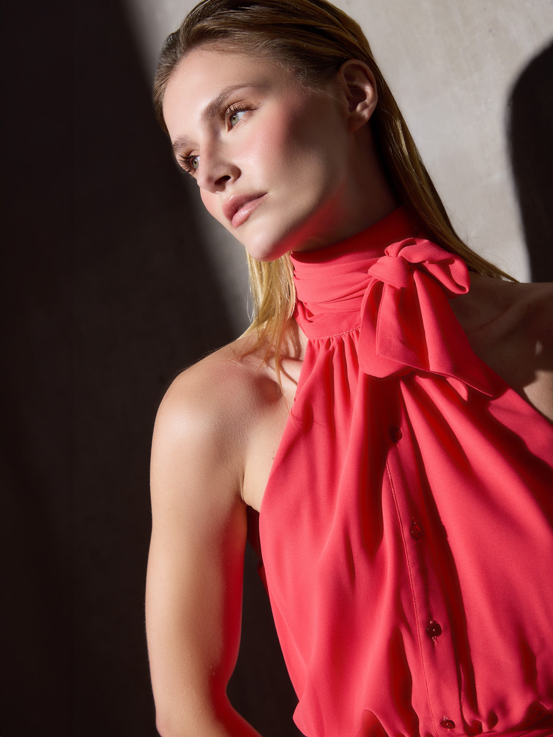 Robe plissée CaprileXSilbon avec nœud corail
