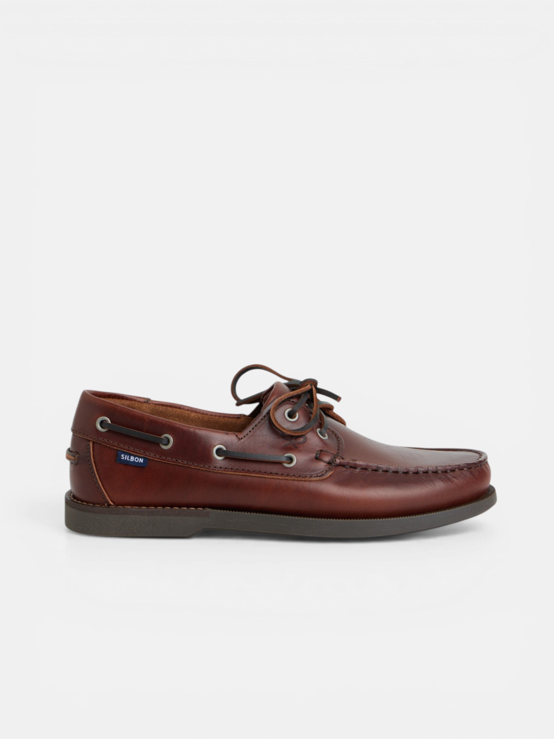 Chaussure bateau en cuir fin marron clair