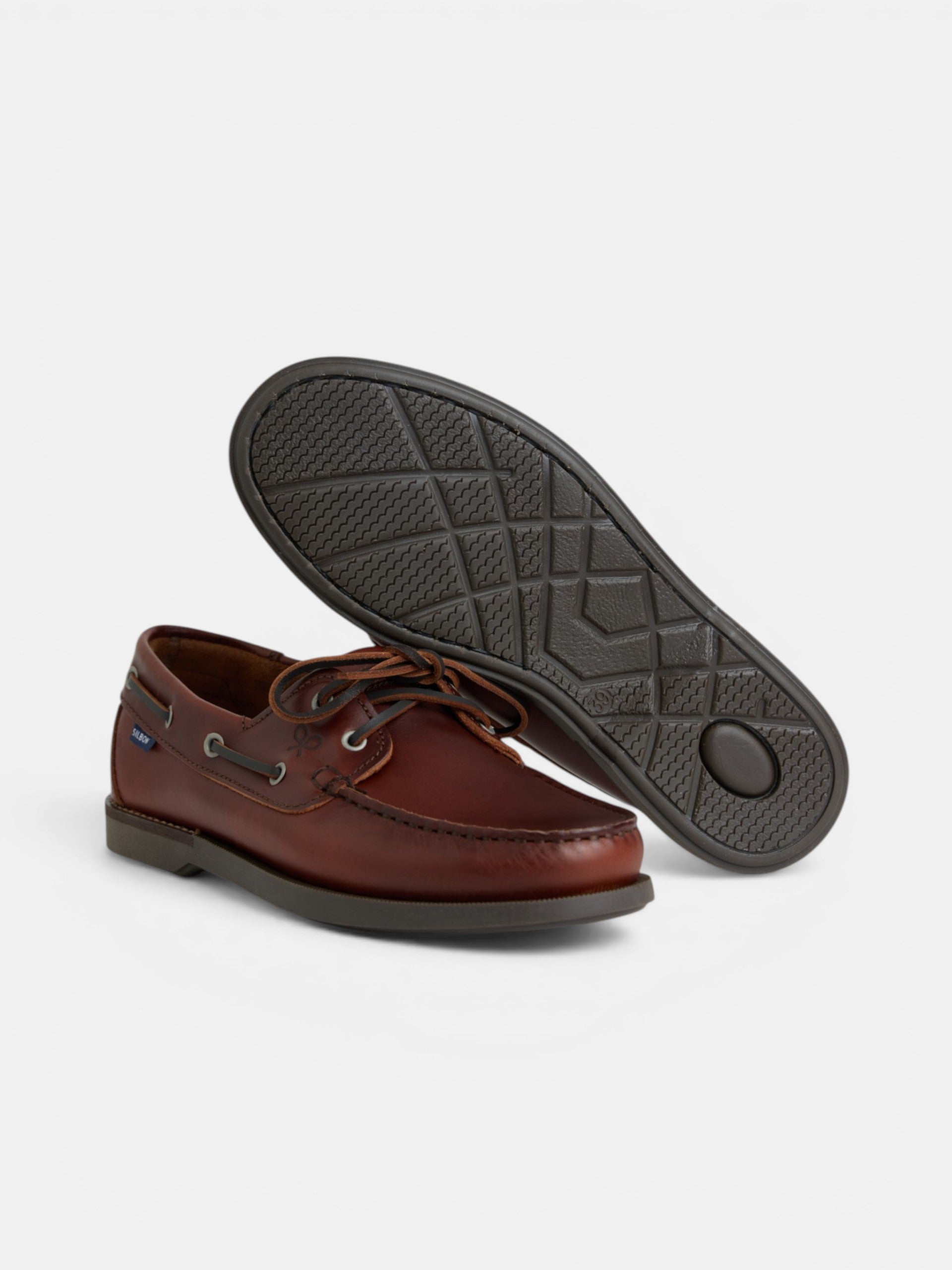 Chaussure bateau en cuir fin marron clair