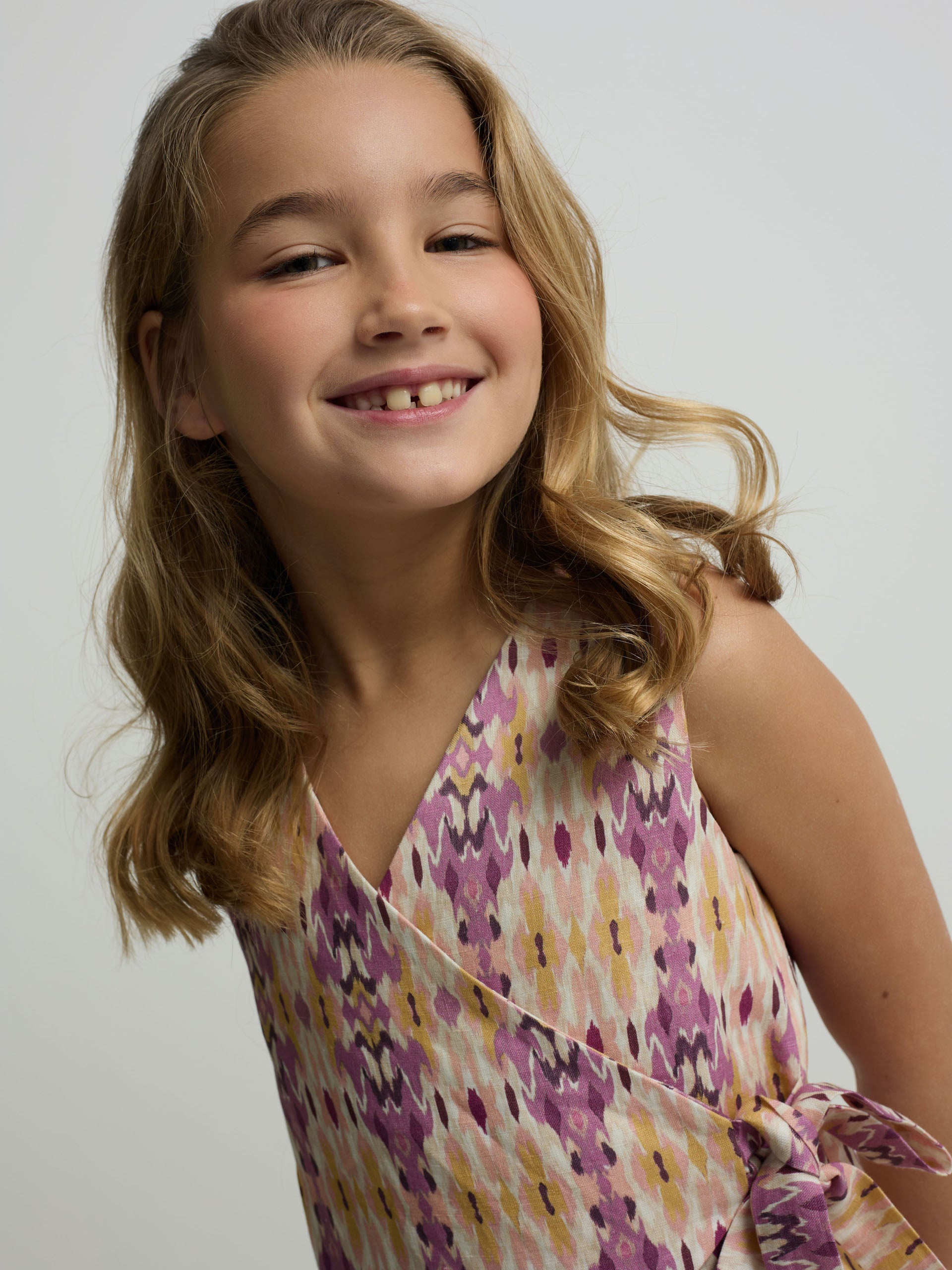 Gilet fille en lin imprimé ikat roses