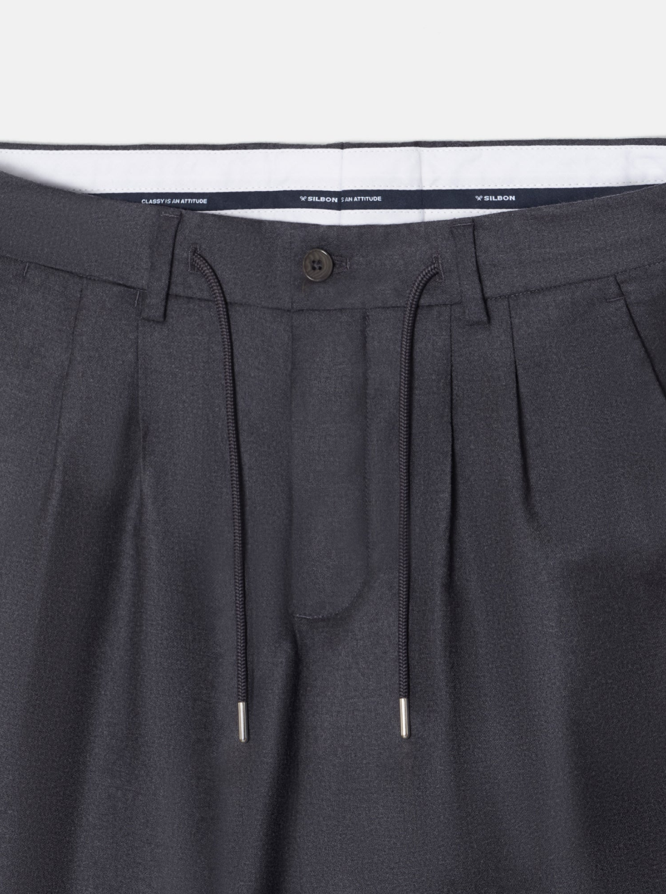 2. Des coupes larges pour un look sud-coréen