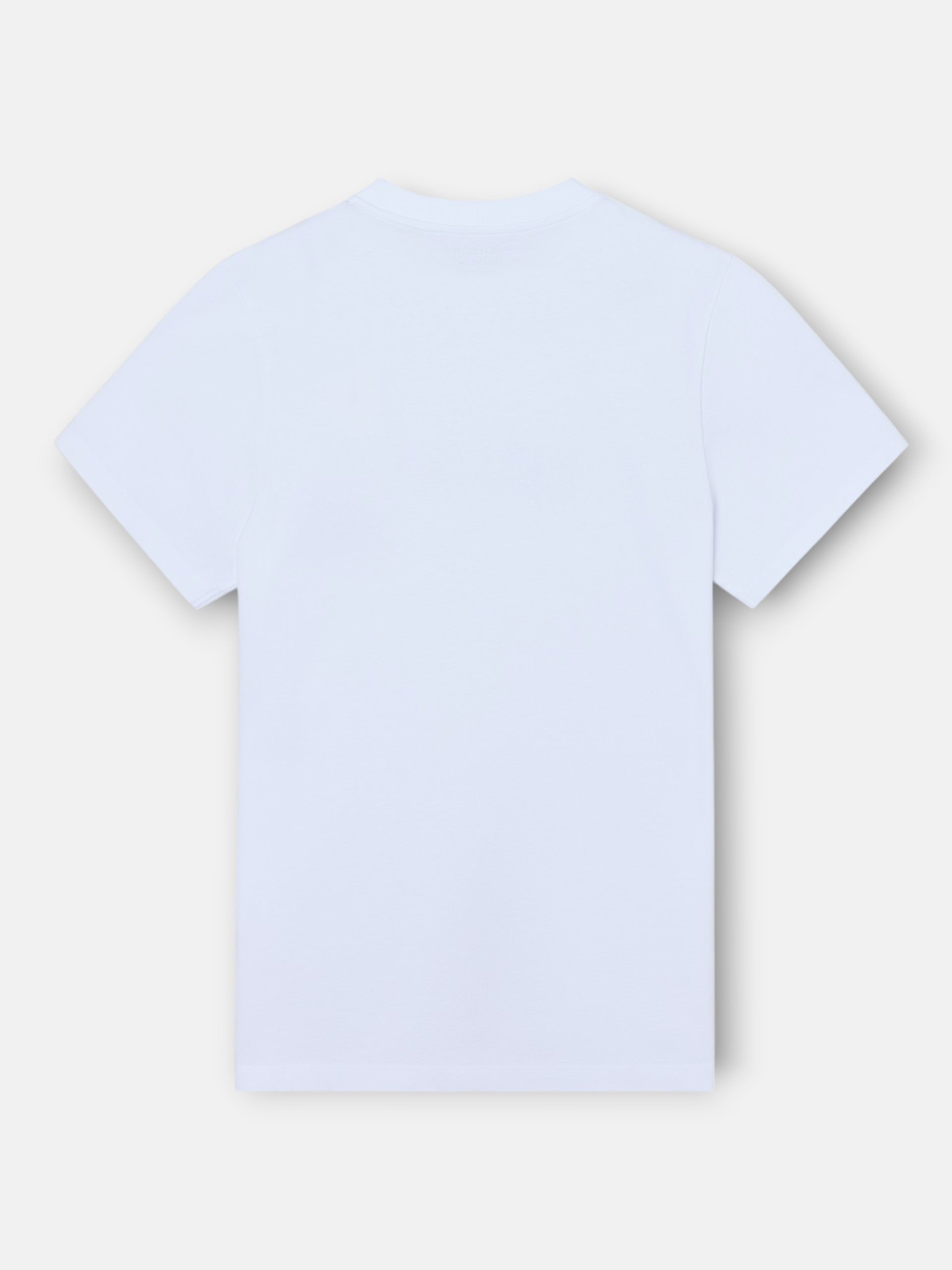 Plain t-shirt with white mini logo patch