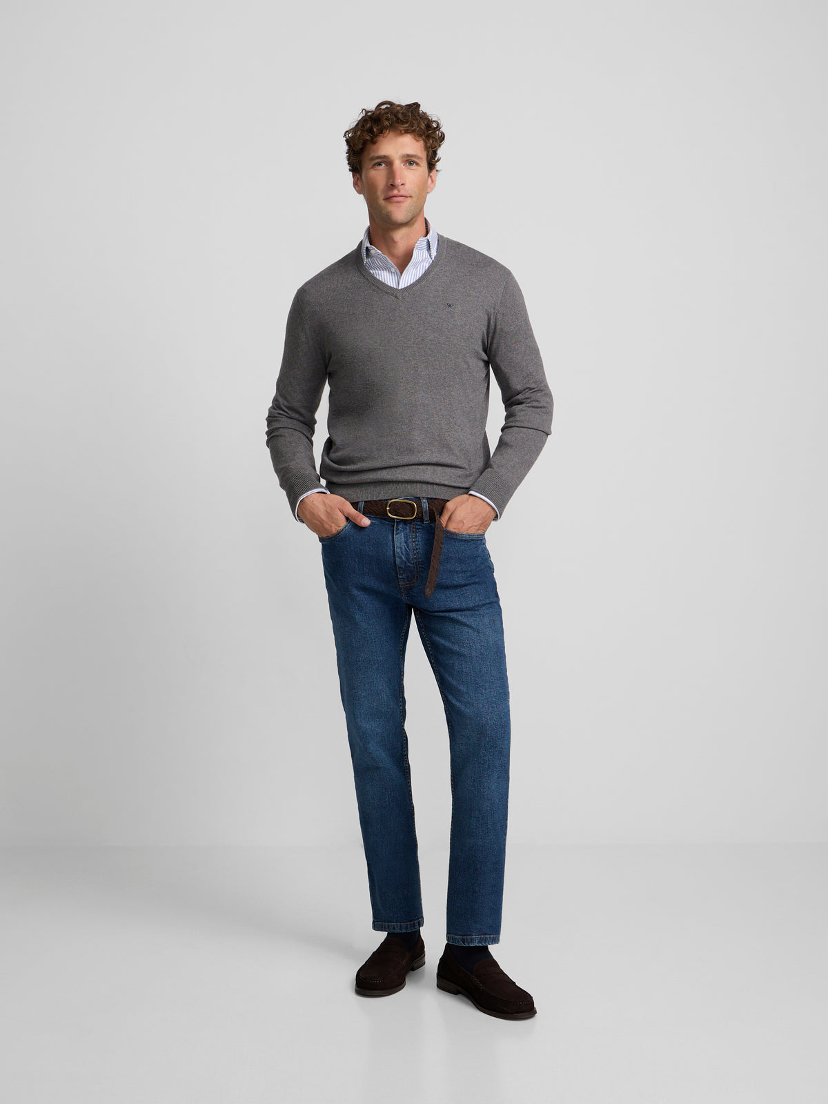 Pull col en V gris