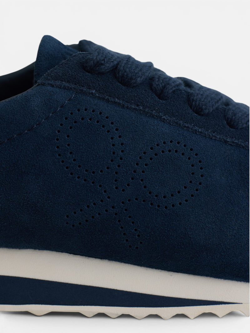 Zapatilla serraje logo perforado azul marino