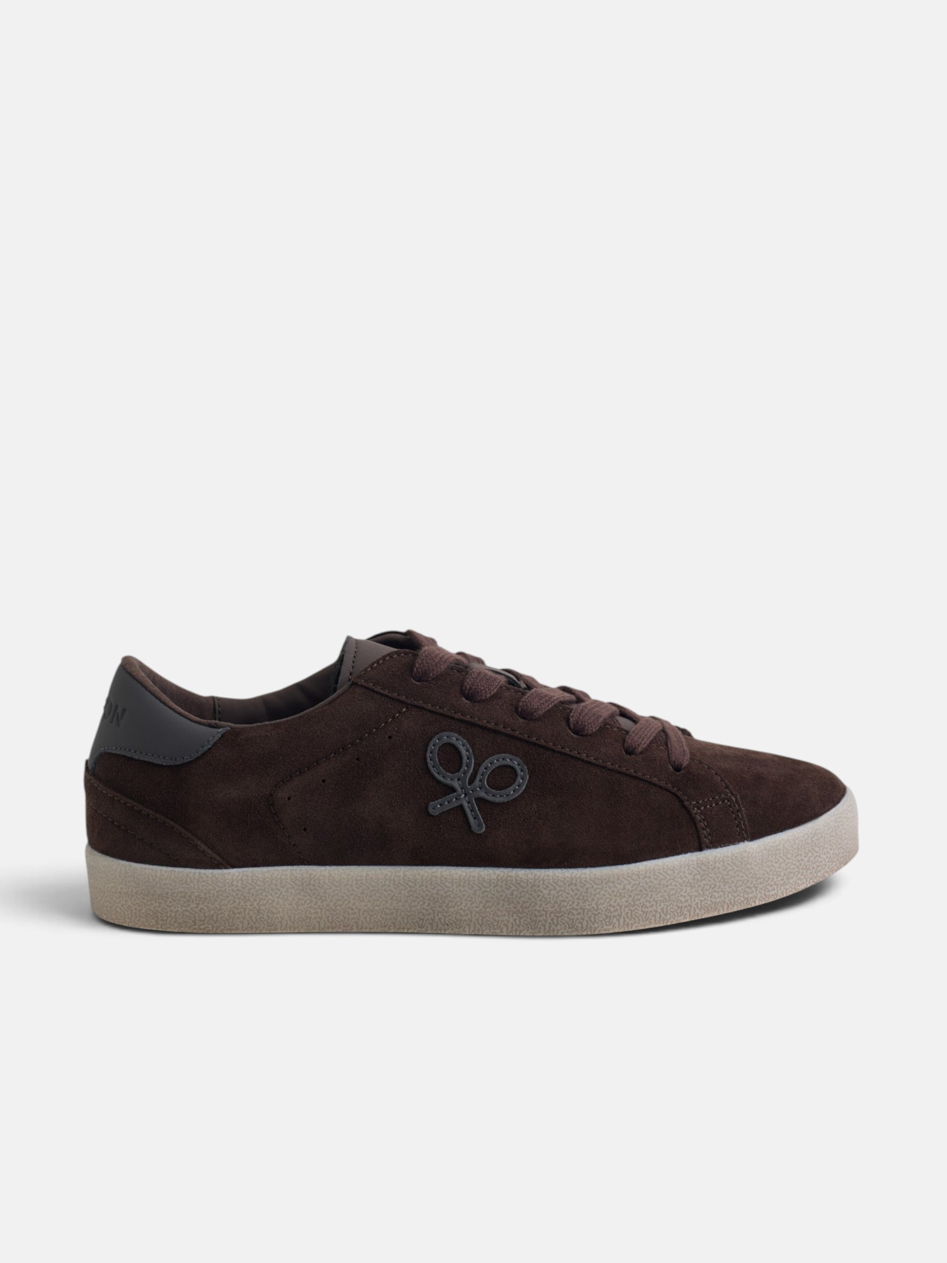 Zapatilla serraje desgastada marron