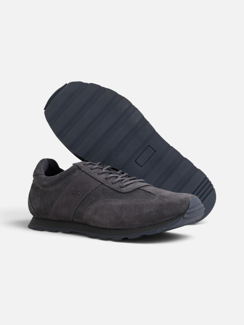 Dark grey suede sneaker