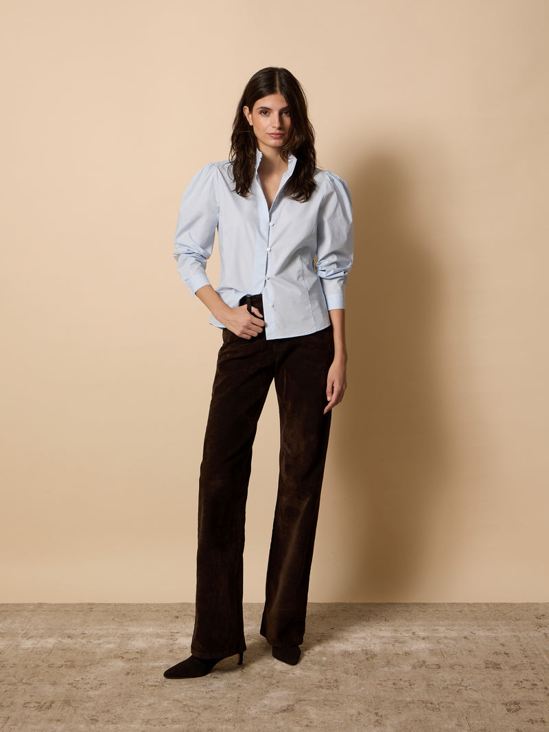 Unique shirt with light blue collar