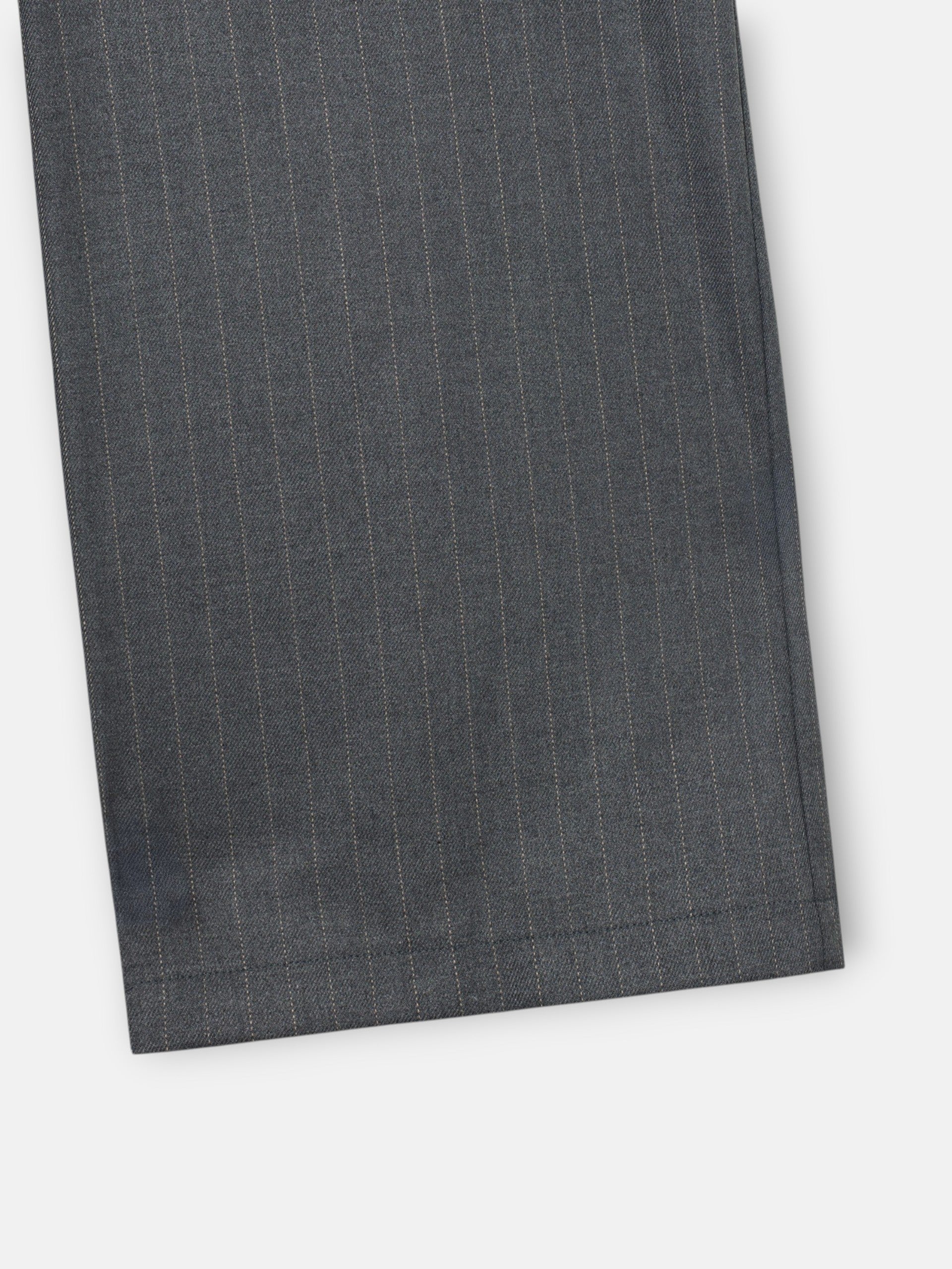 Pantalon recto raya diplomatica gris