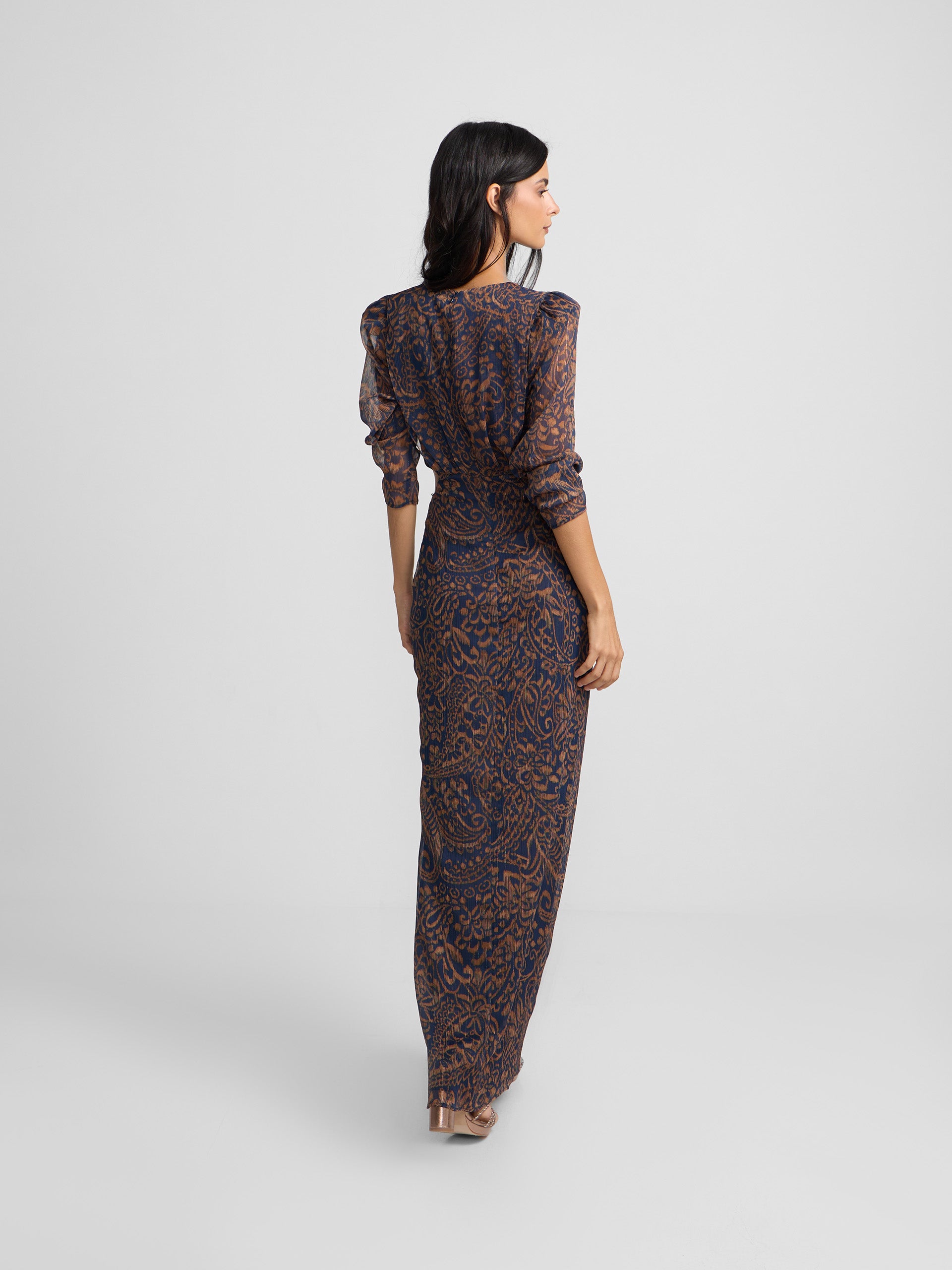 Vestido cut out estampado cachemir azul