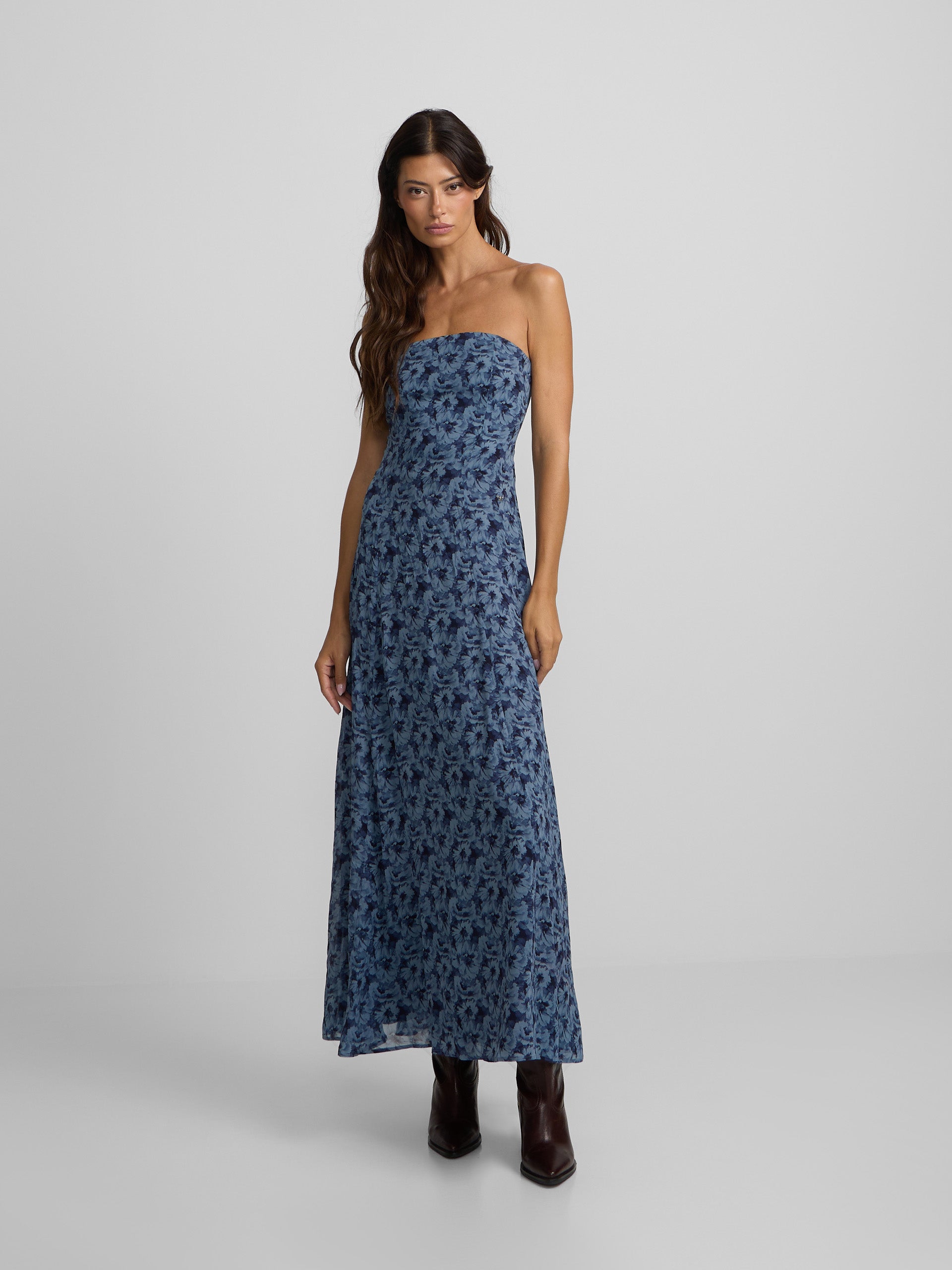 Vestido largo palabra de honor flores azul