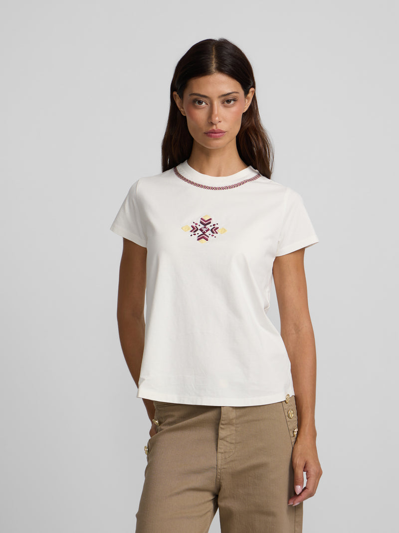 Women's T-shirt with ethnic embroidery in raw color