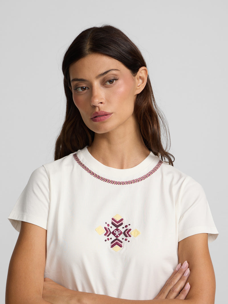 Women's T-shirt with ethnic embroidery in raw color