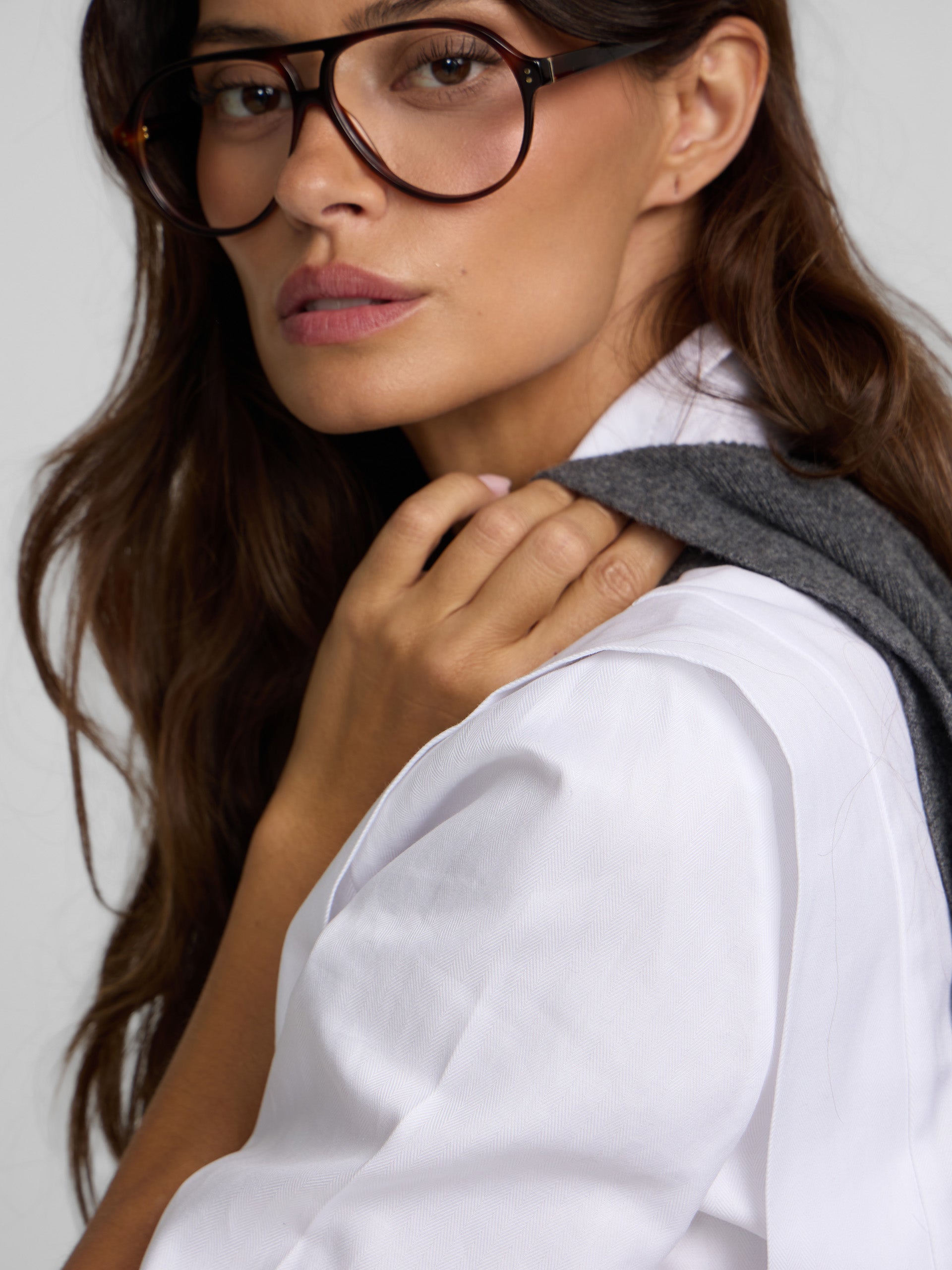 Structured white herringbone shirt