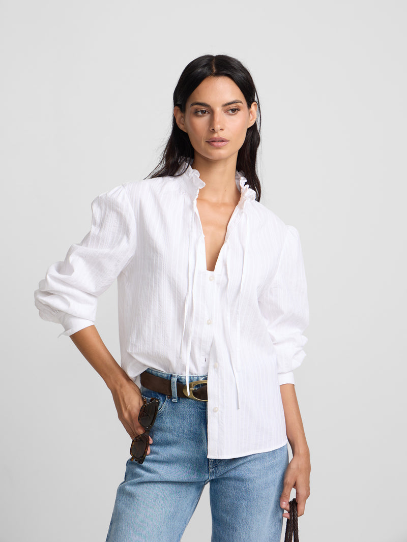 Camisa de gola alta com laços branca