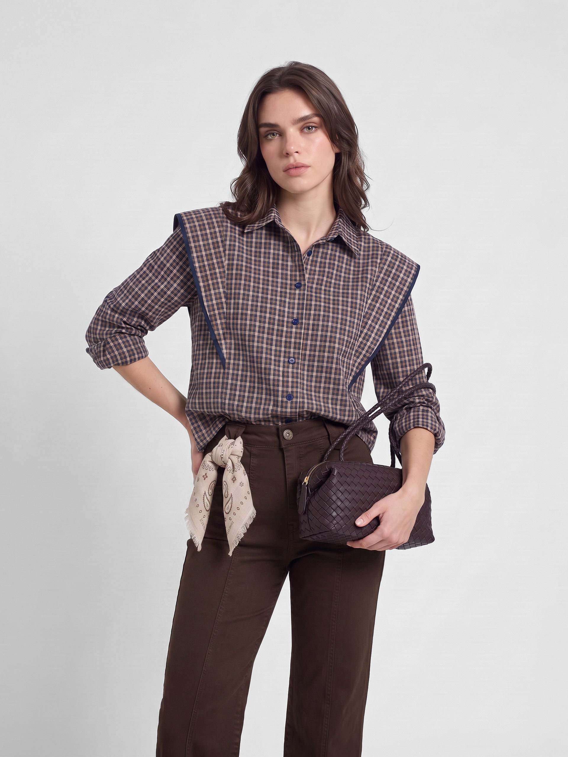 Camisa estructurada cuadros azules y marrones