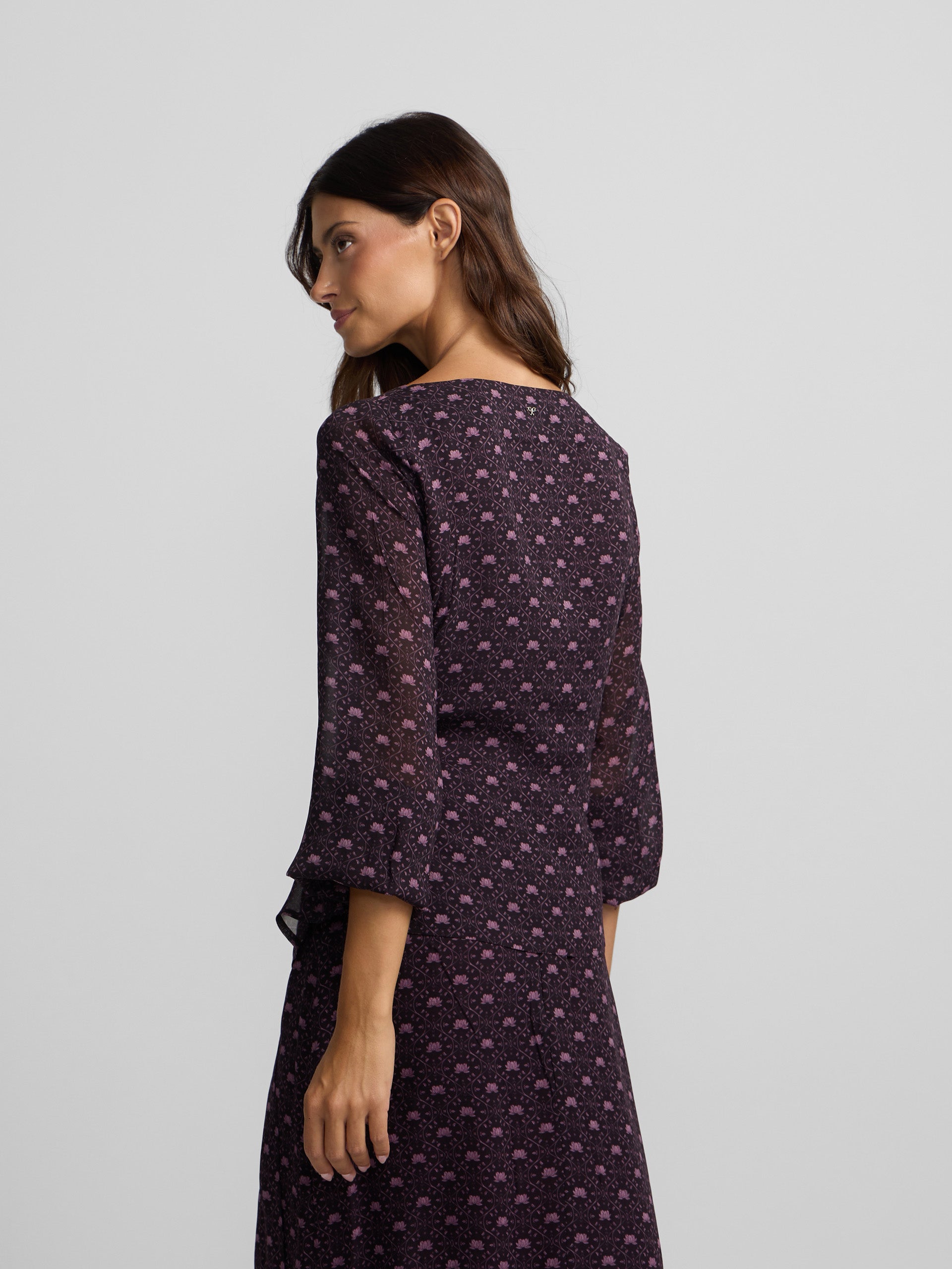 Blusa lazada estampado morado