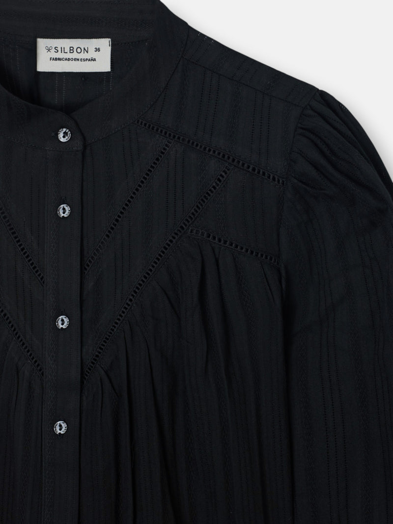 Blusa romântica preta