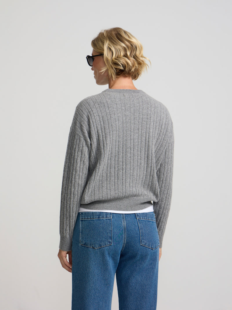 Jersey ochos cuello redondo gris