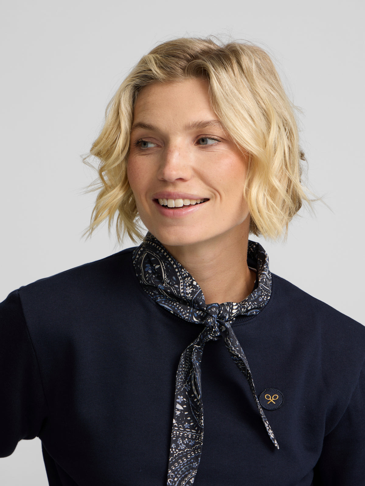 Sweat-shirt femme foulard bleu marine