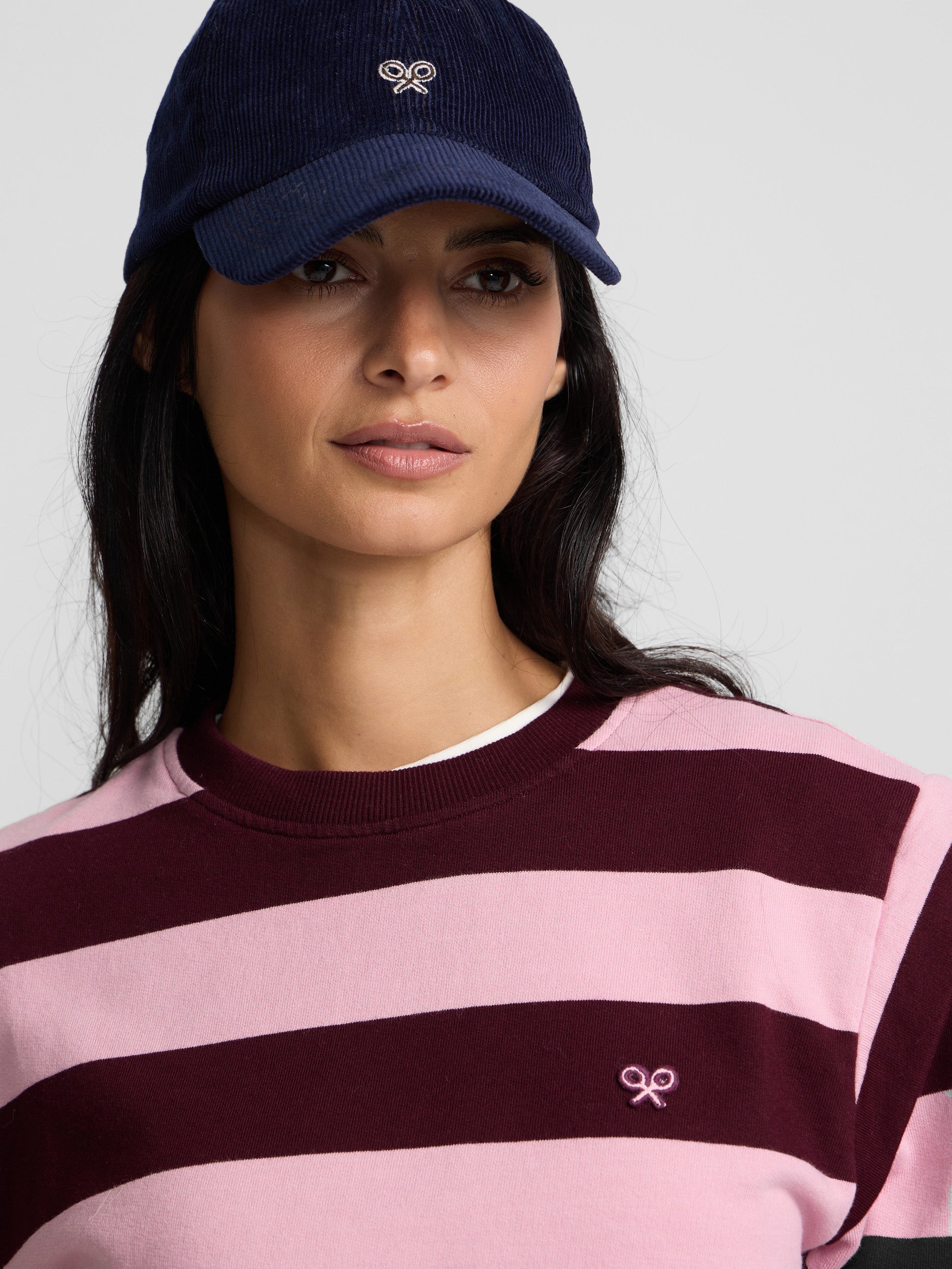 Sweatshirt com ombreiras, riscas rosa e grená