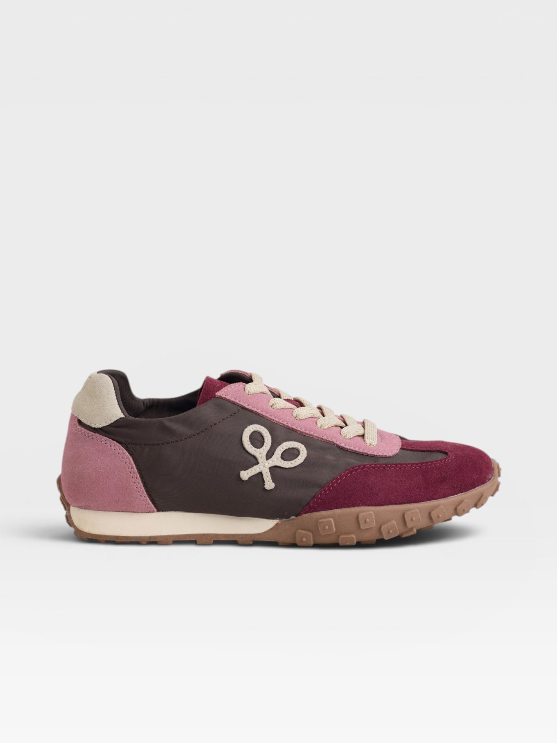 Zapatilla tricolor raquetas marron y granate