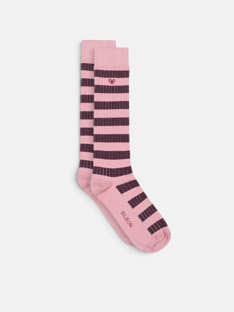 Meia comprida às riscas rosa e bordô