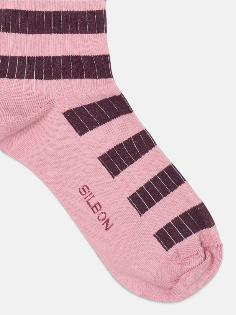Meia comprida às riscas rosa e bordô