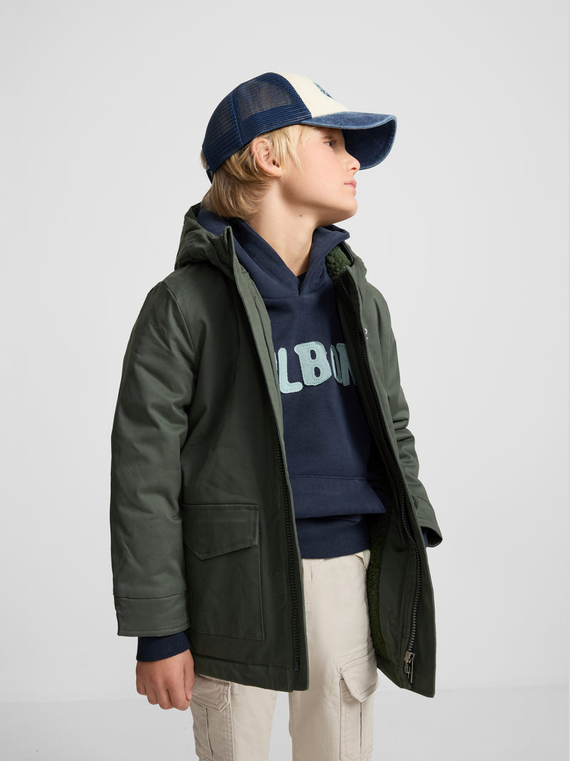 Casaco infantil com capuz e bolsos verde