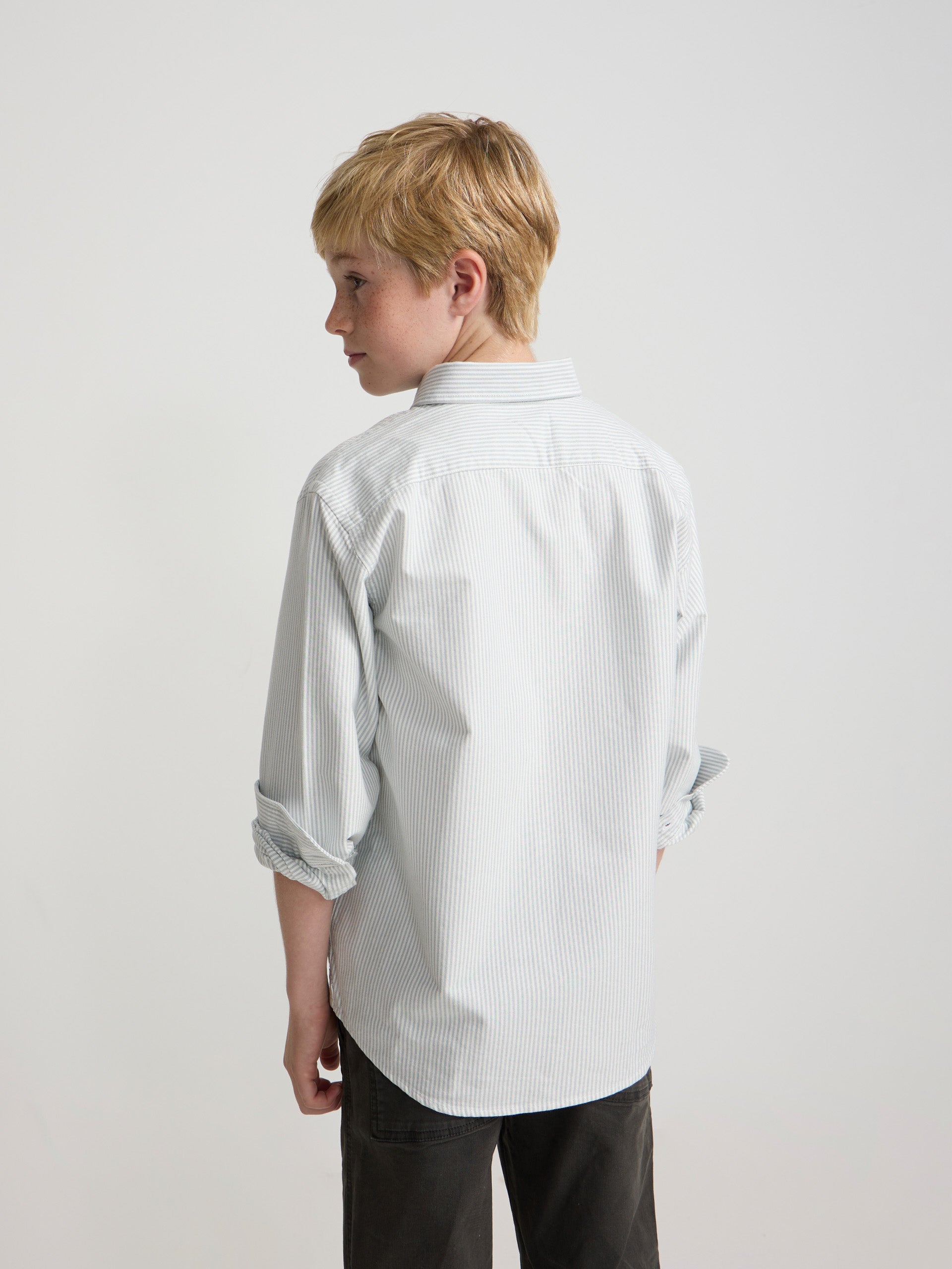 Kids' sport oxford shirt with green stripes