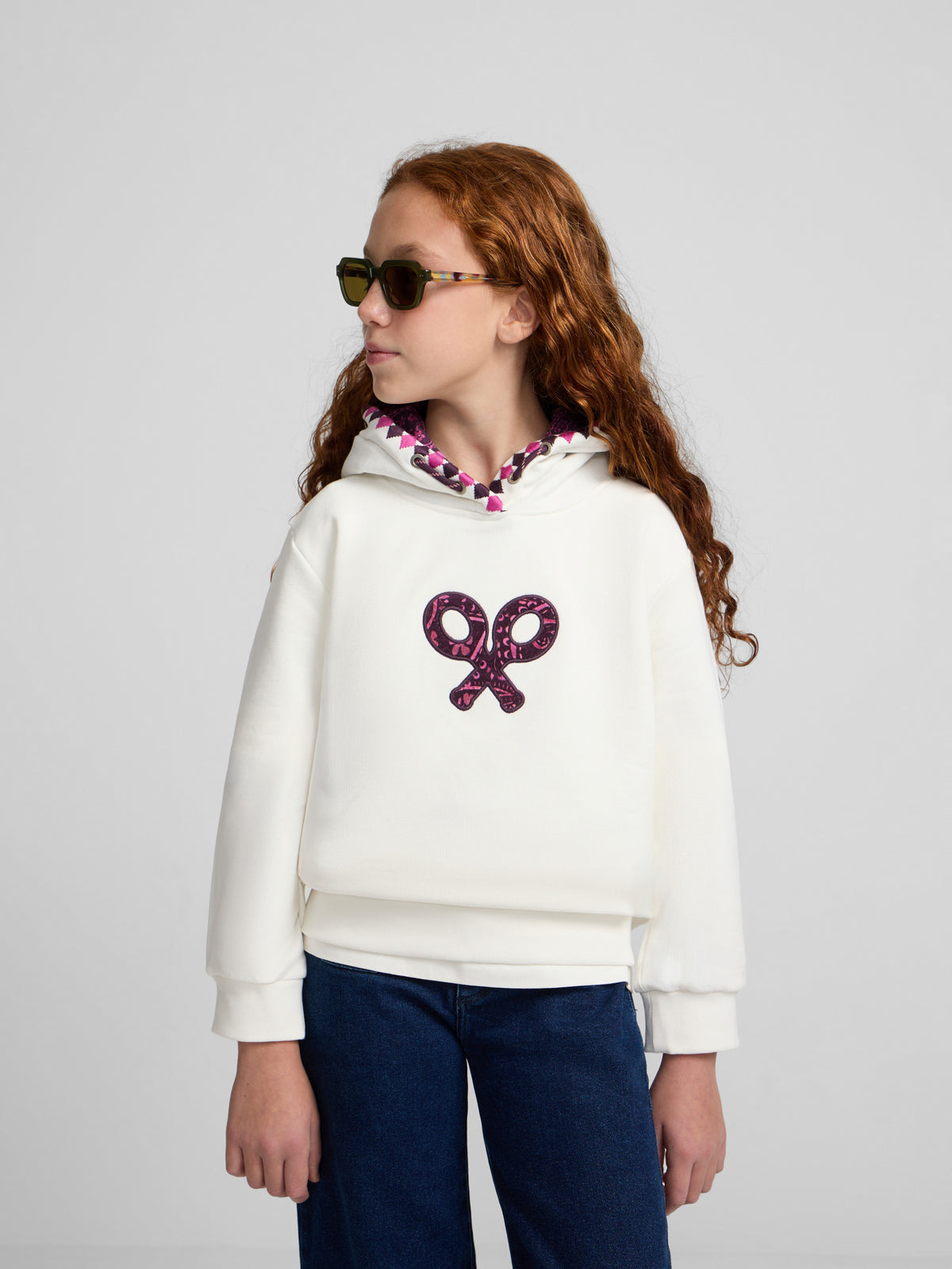 Sweat à capuche fille raquette imprimé écru