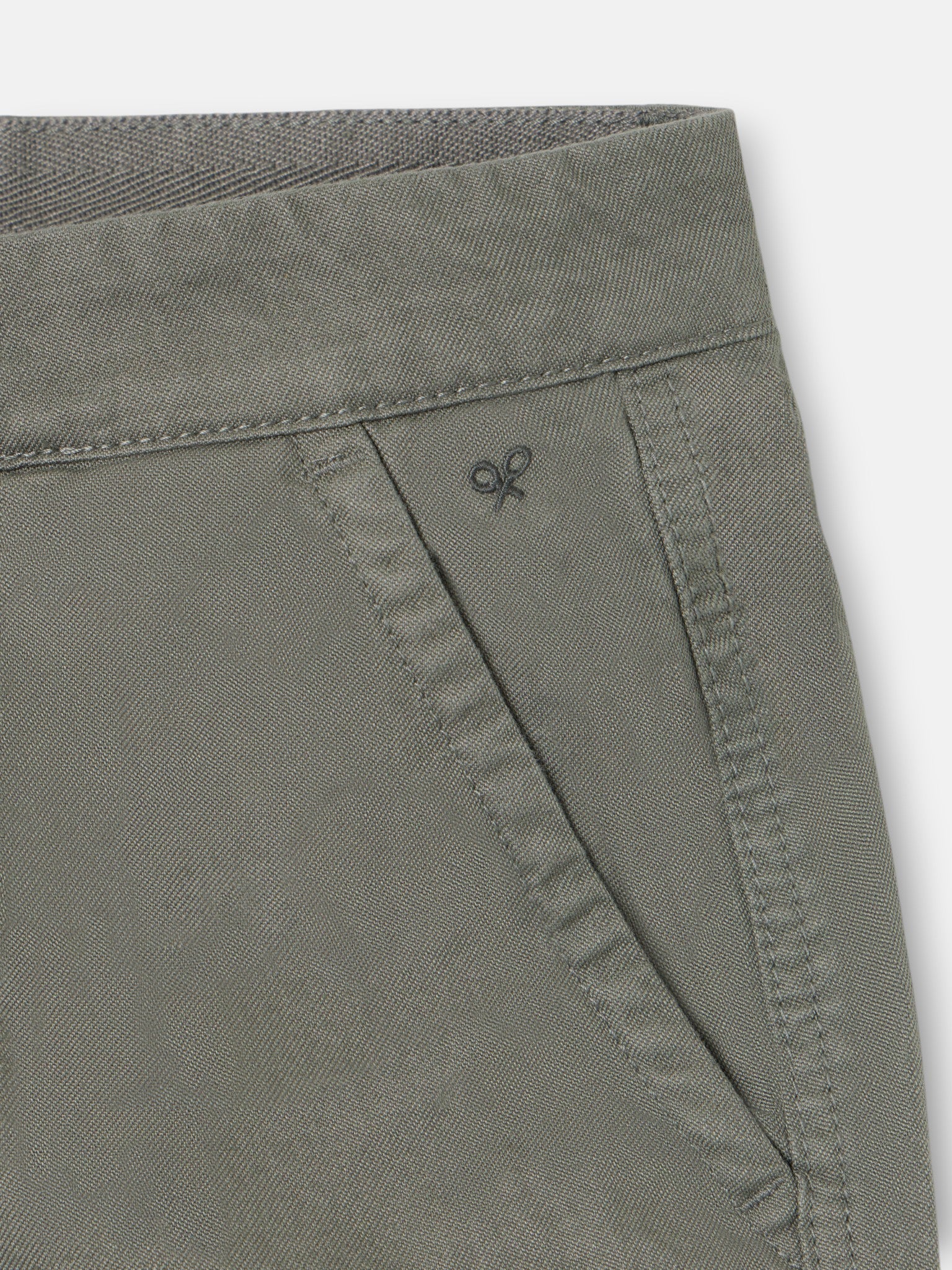 Bermuda cargo verde