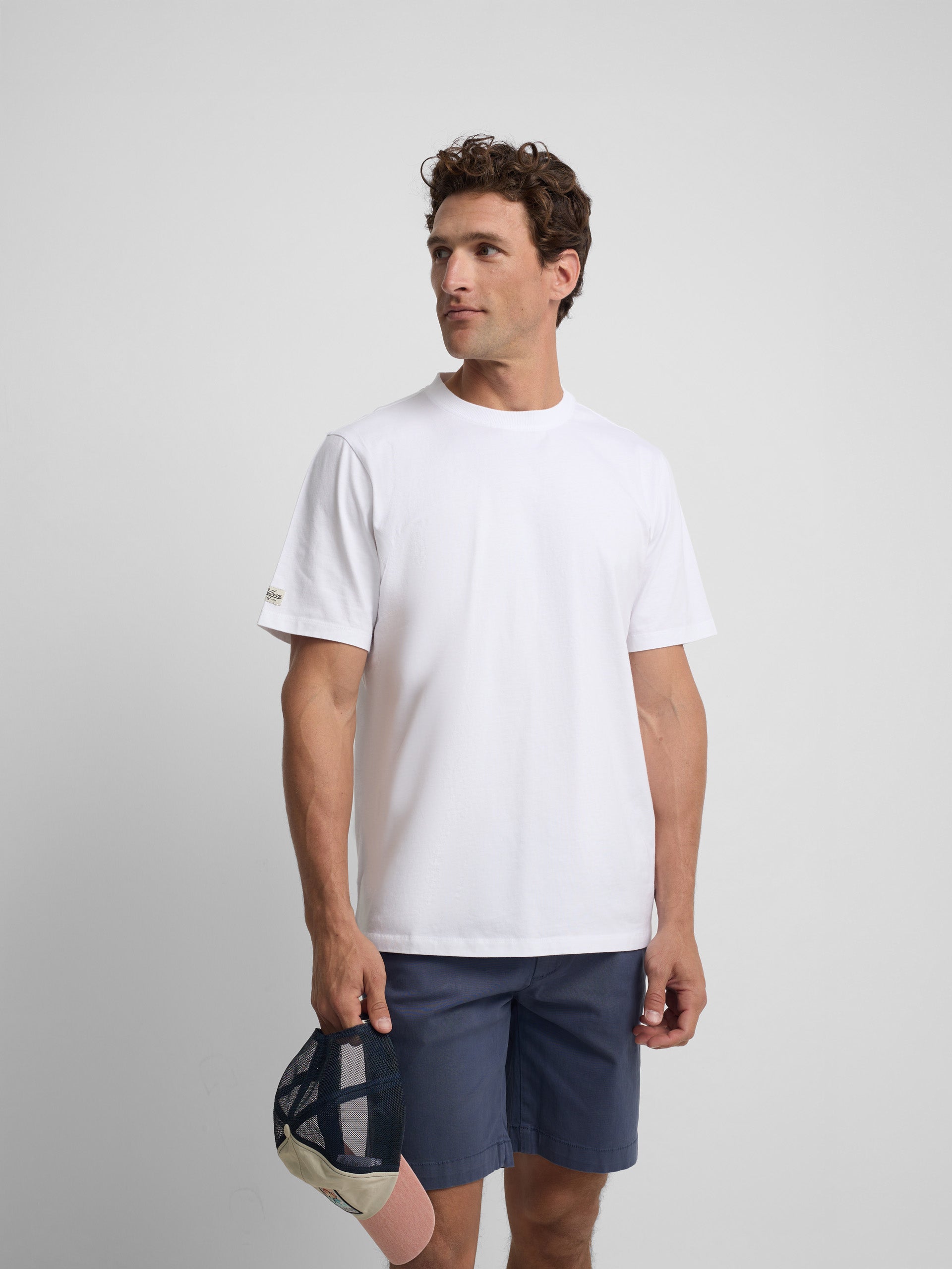 Camiseta clasica etiqueta blanca