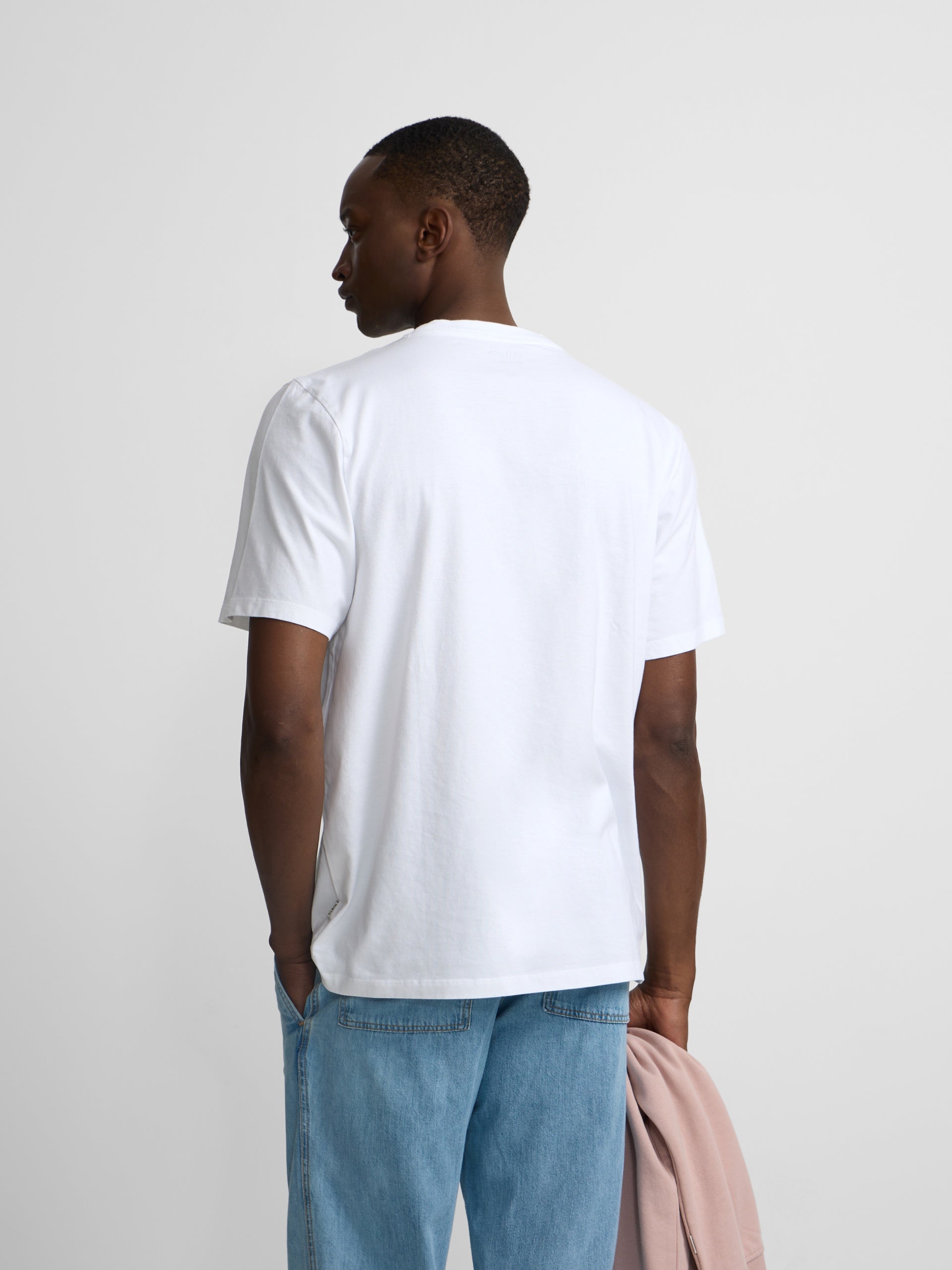 Classic white t-shirt with mini logo pocket