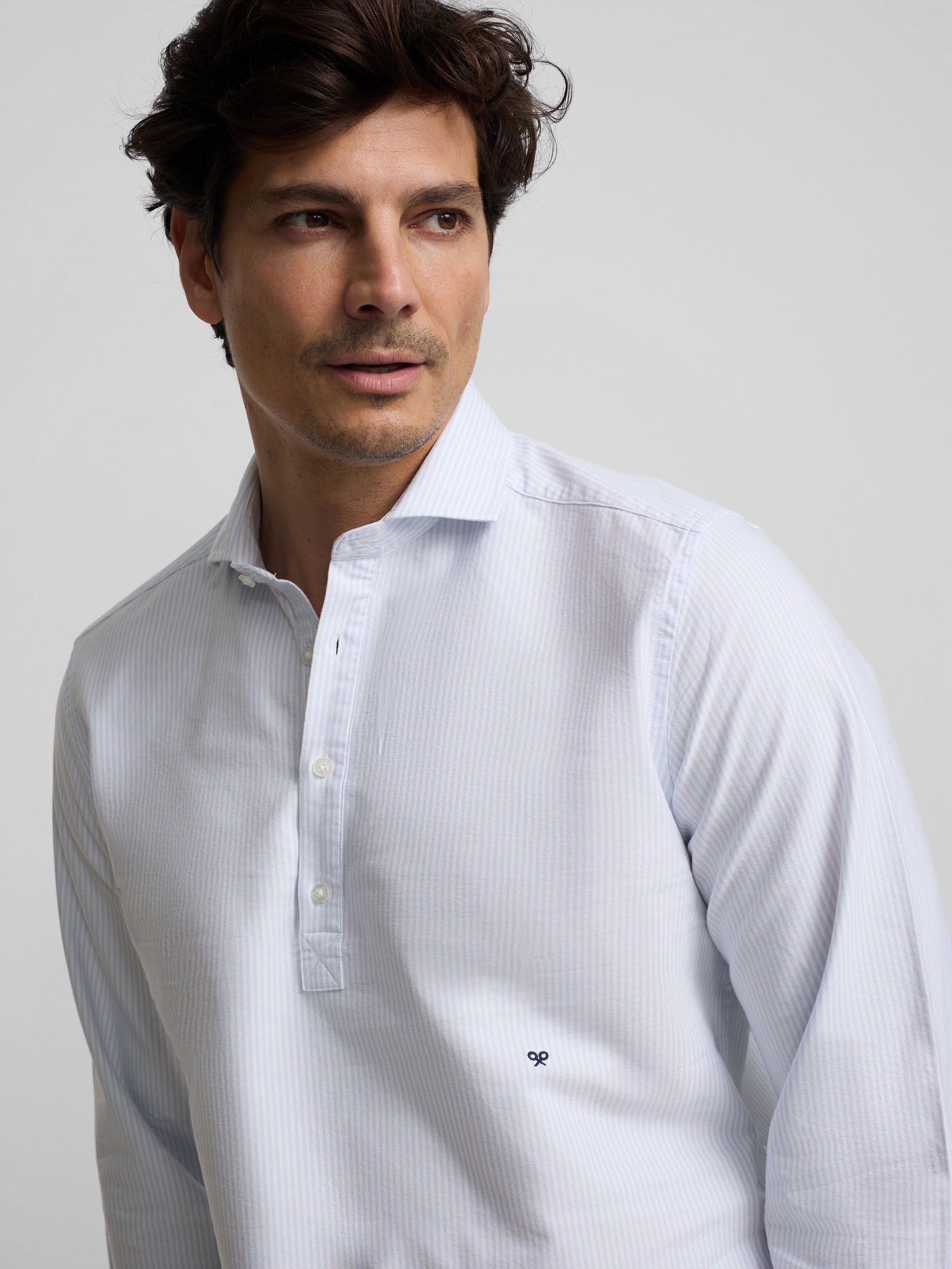 Polera sport oxford rayas celeste