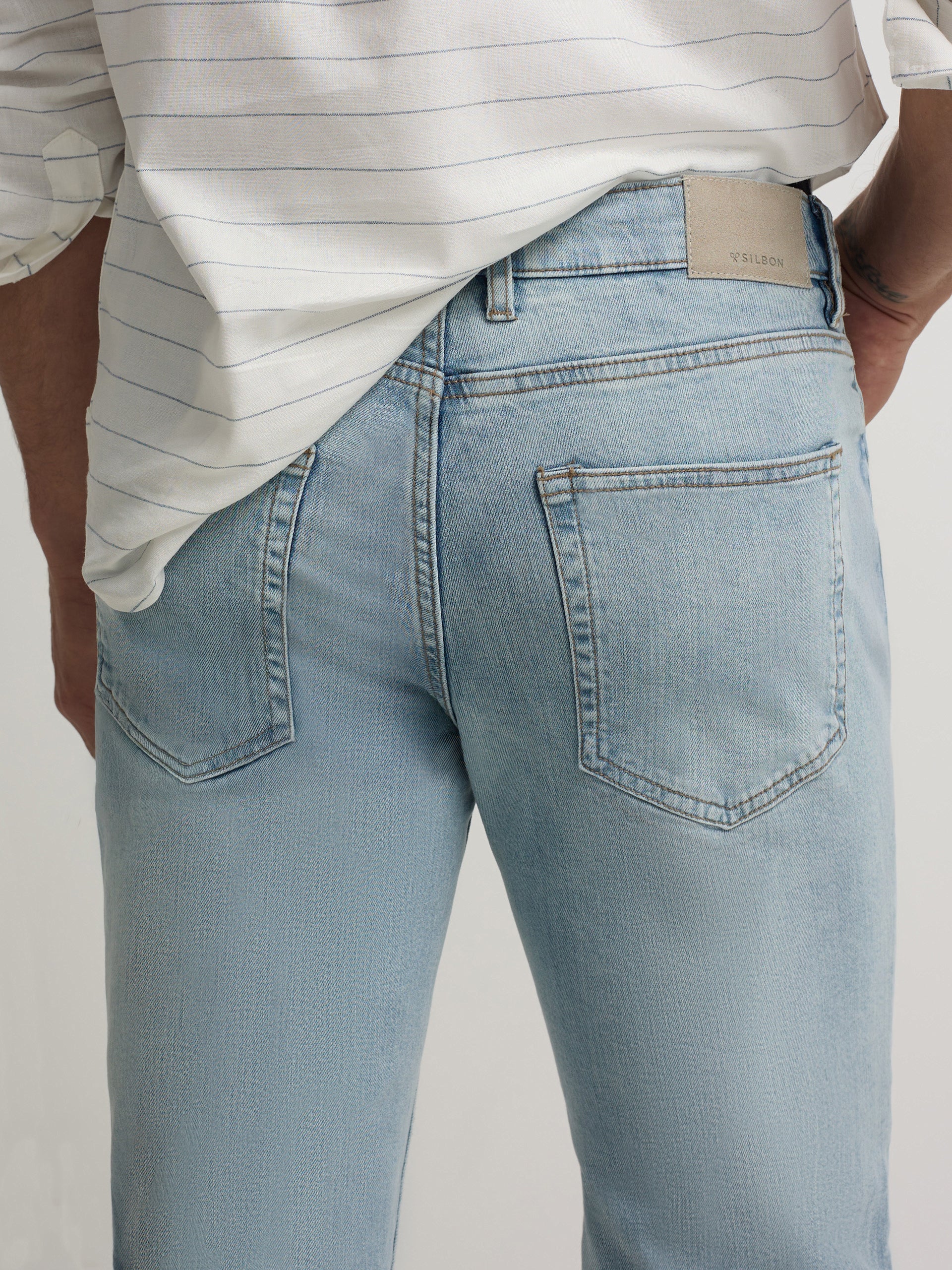 Pantalon sport denim azul claro