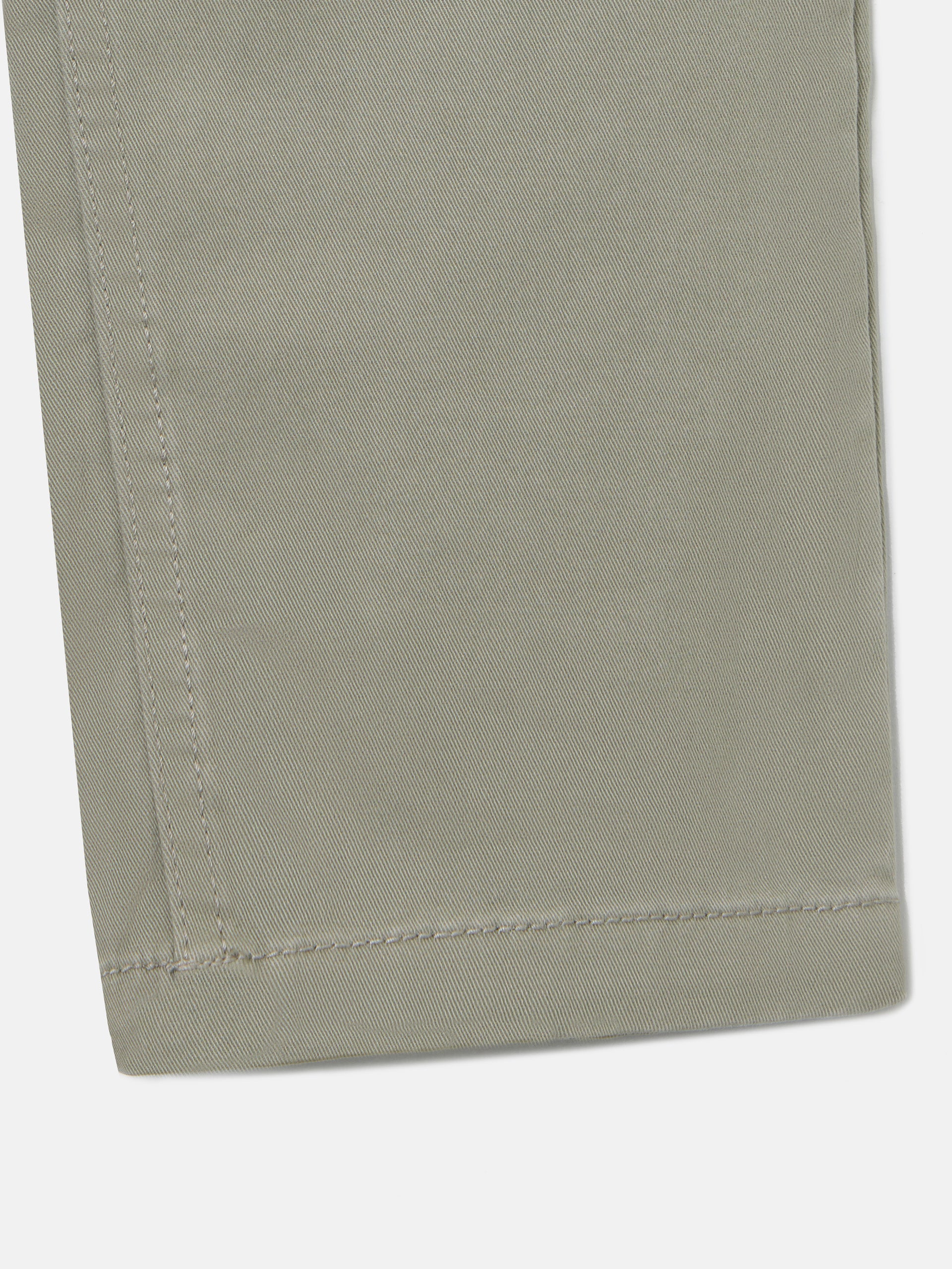 Pantalon sport cinco bolsillos verde medio