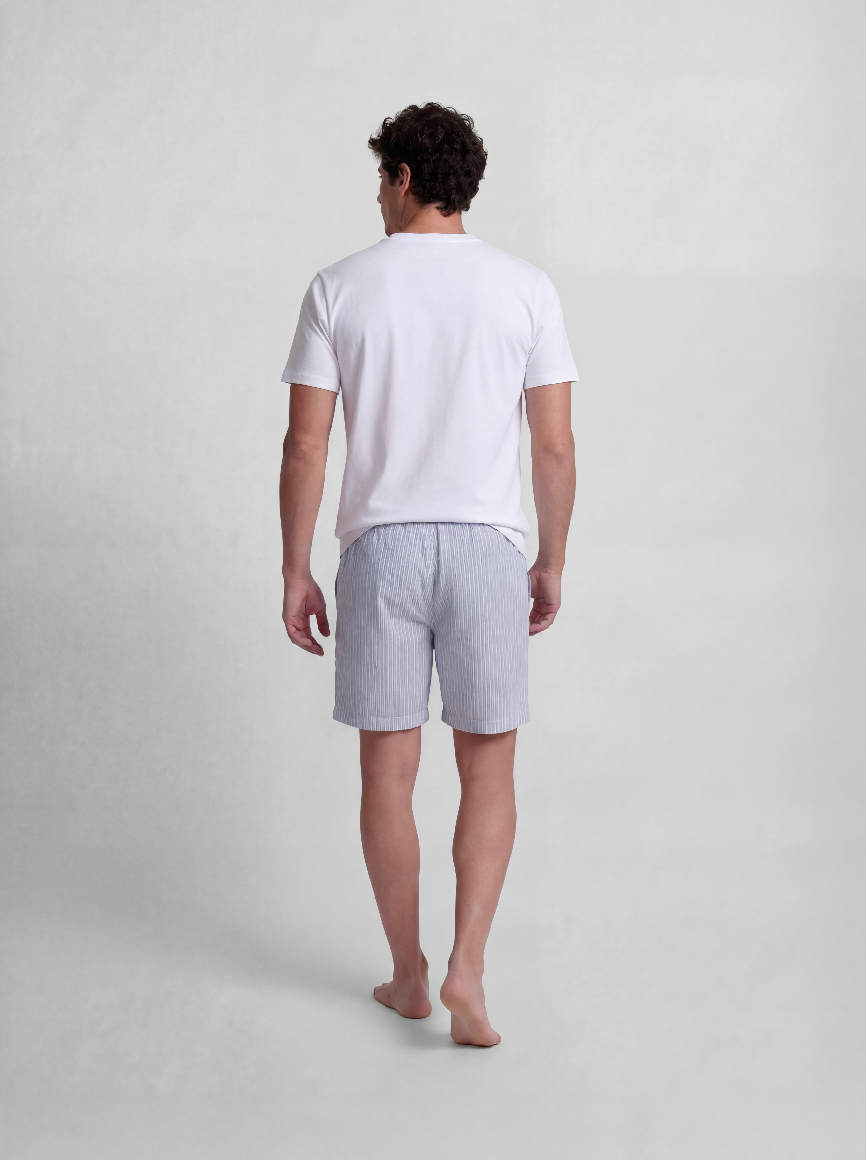 Short pajamas with blue and gray striped pocket